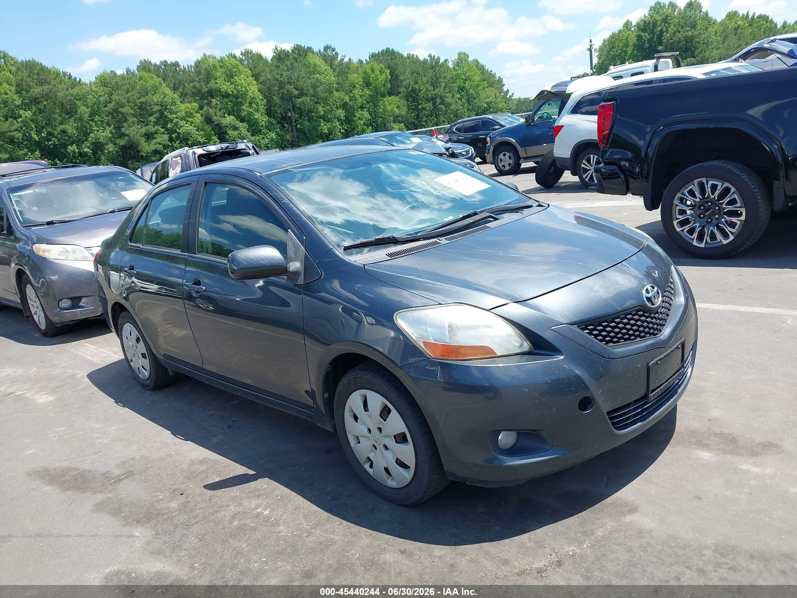 2010 Toyota Yaris   Gray vin: JTDBT4K31A4079185