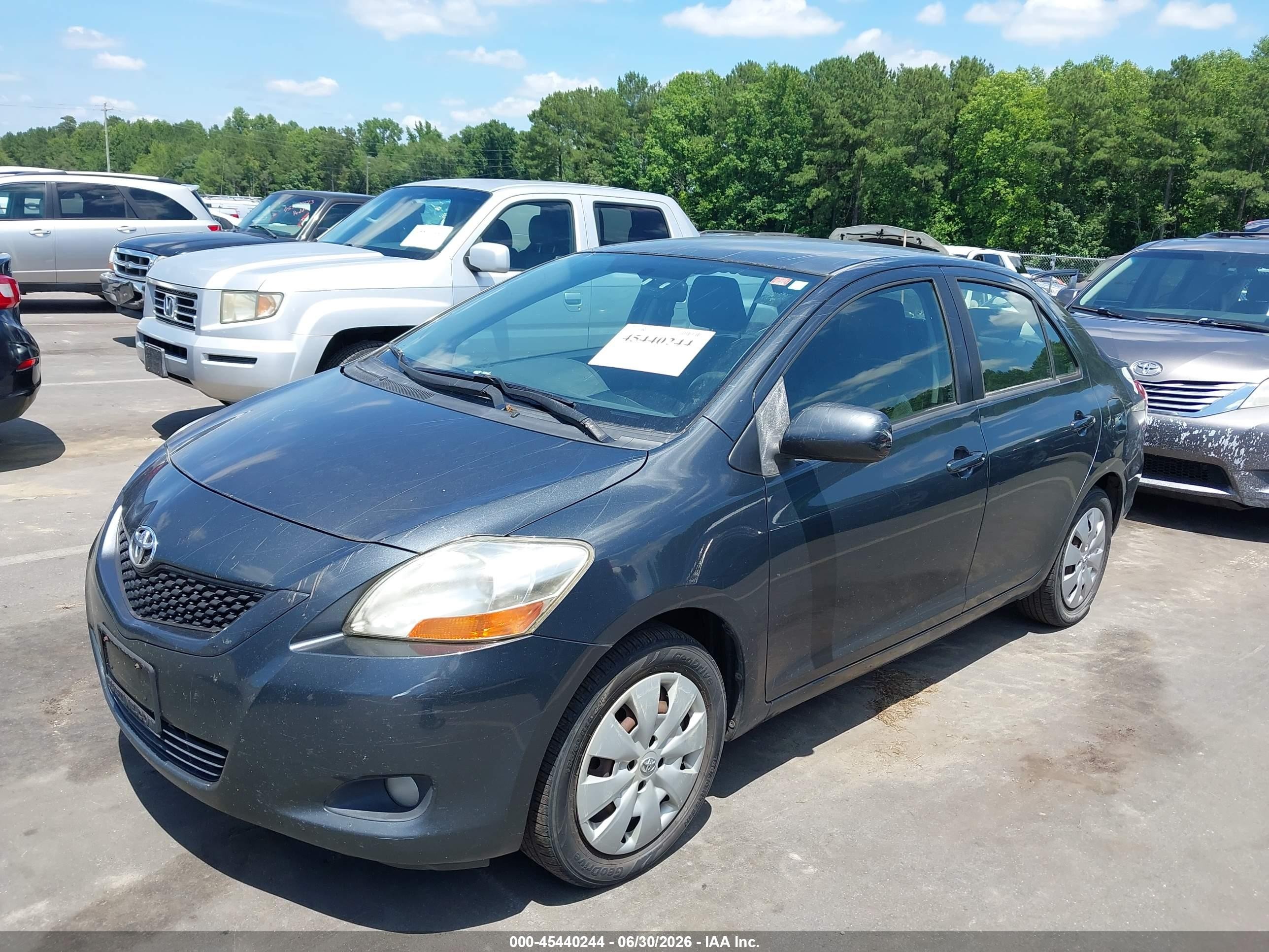 2010 Toyota Yaris   Gray vin: JTDBT4K31A4079185