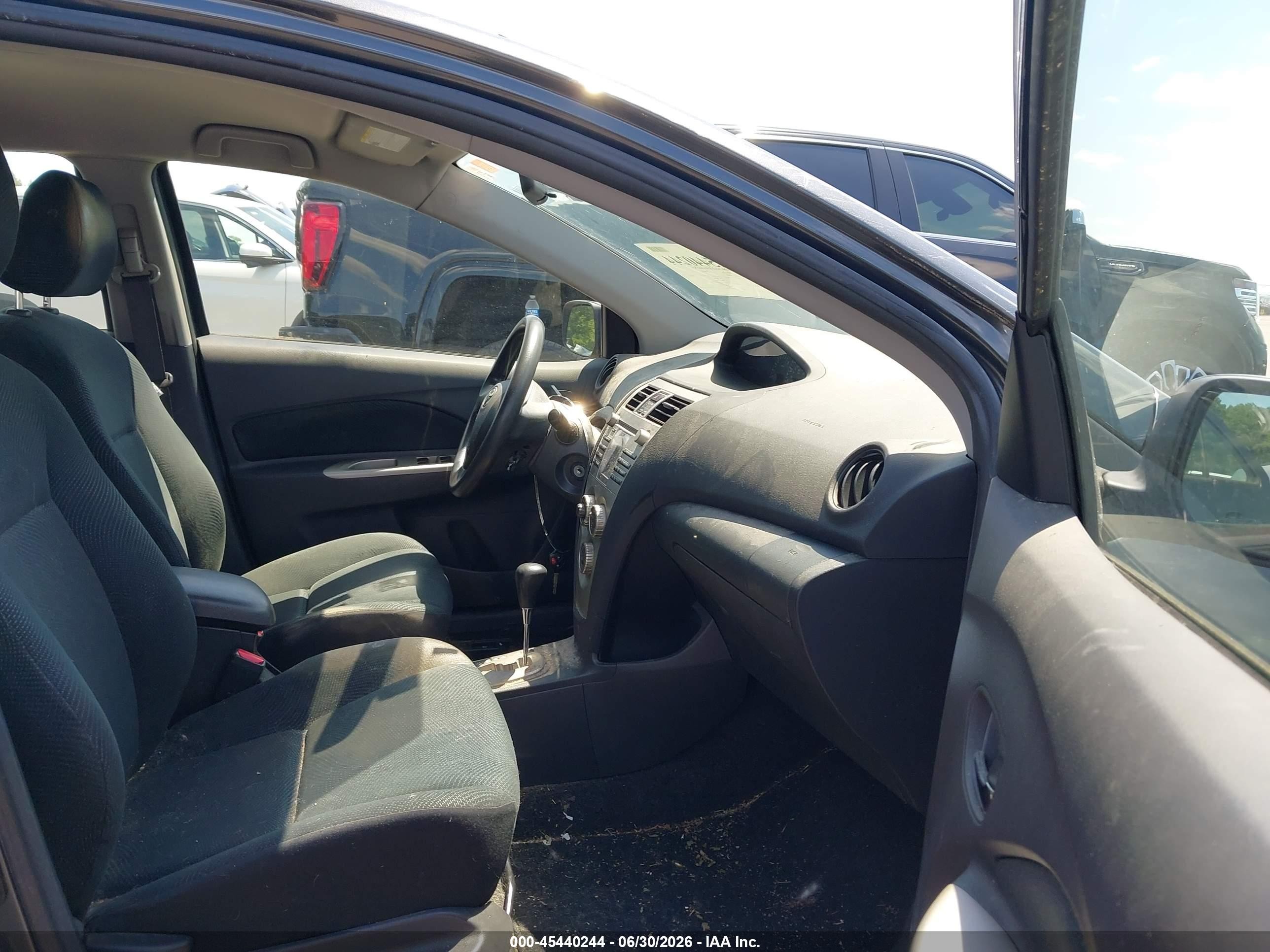 2010 Toyota Yaris   Gray vin: JTDBT4K31A4079185