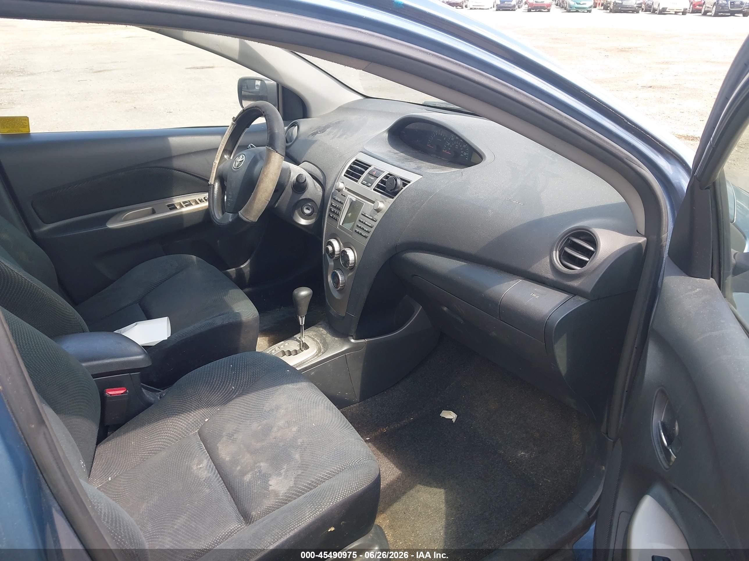 2011 Toyota Yaris   Blue vin: JTDBT4K31BL002579