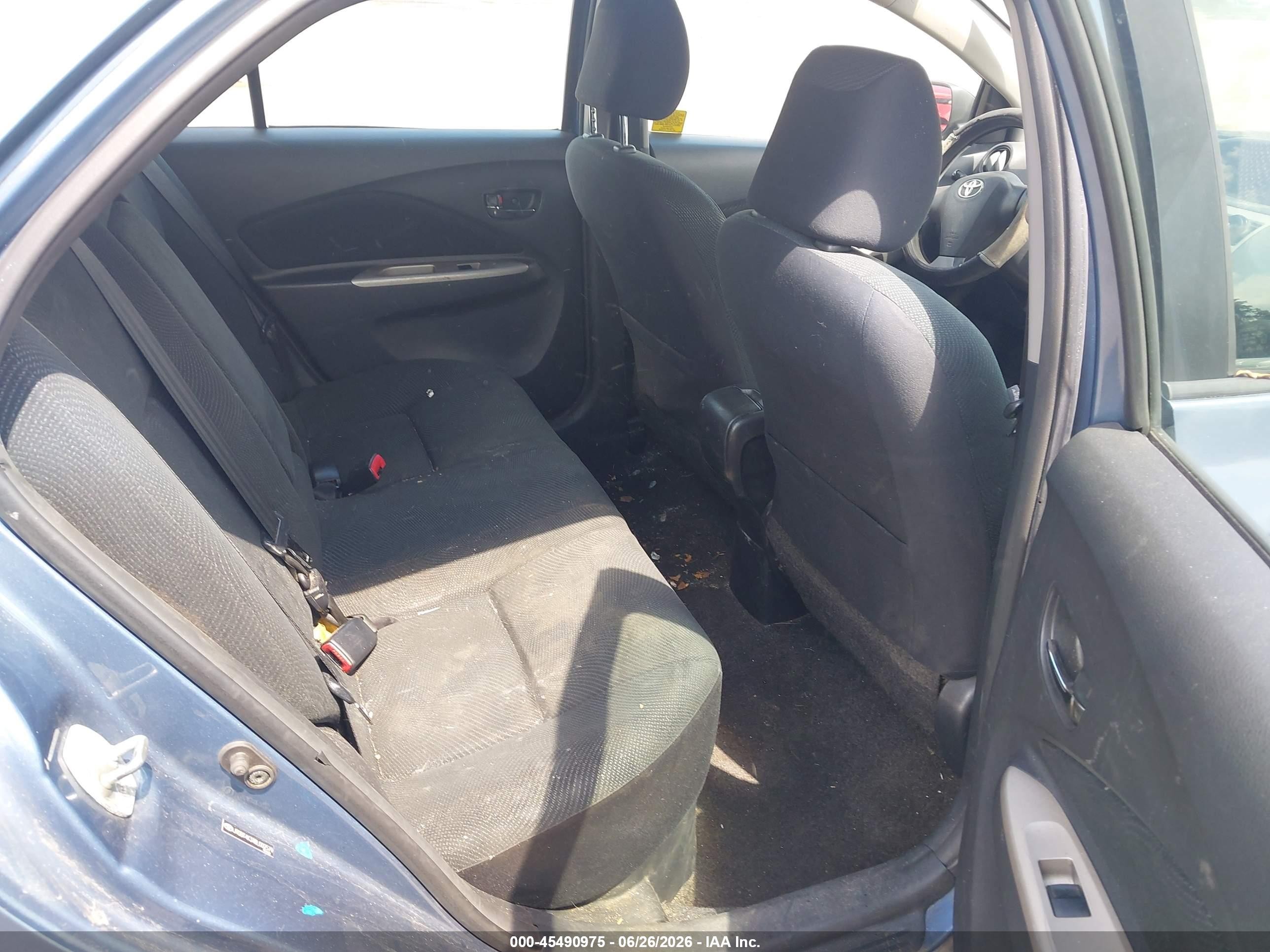 2011 Toyota Yaris   Blue vin: JTDBT4K31BL002579