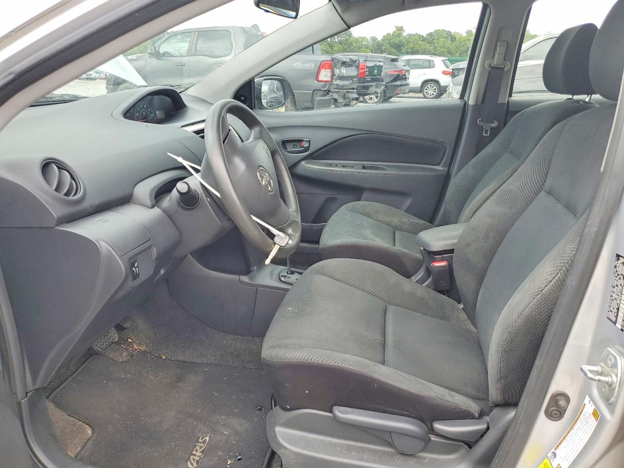2012 Toyota Yaris Fleet Silver vin: JTDBT4K31C1414420
