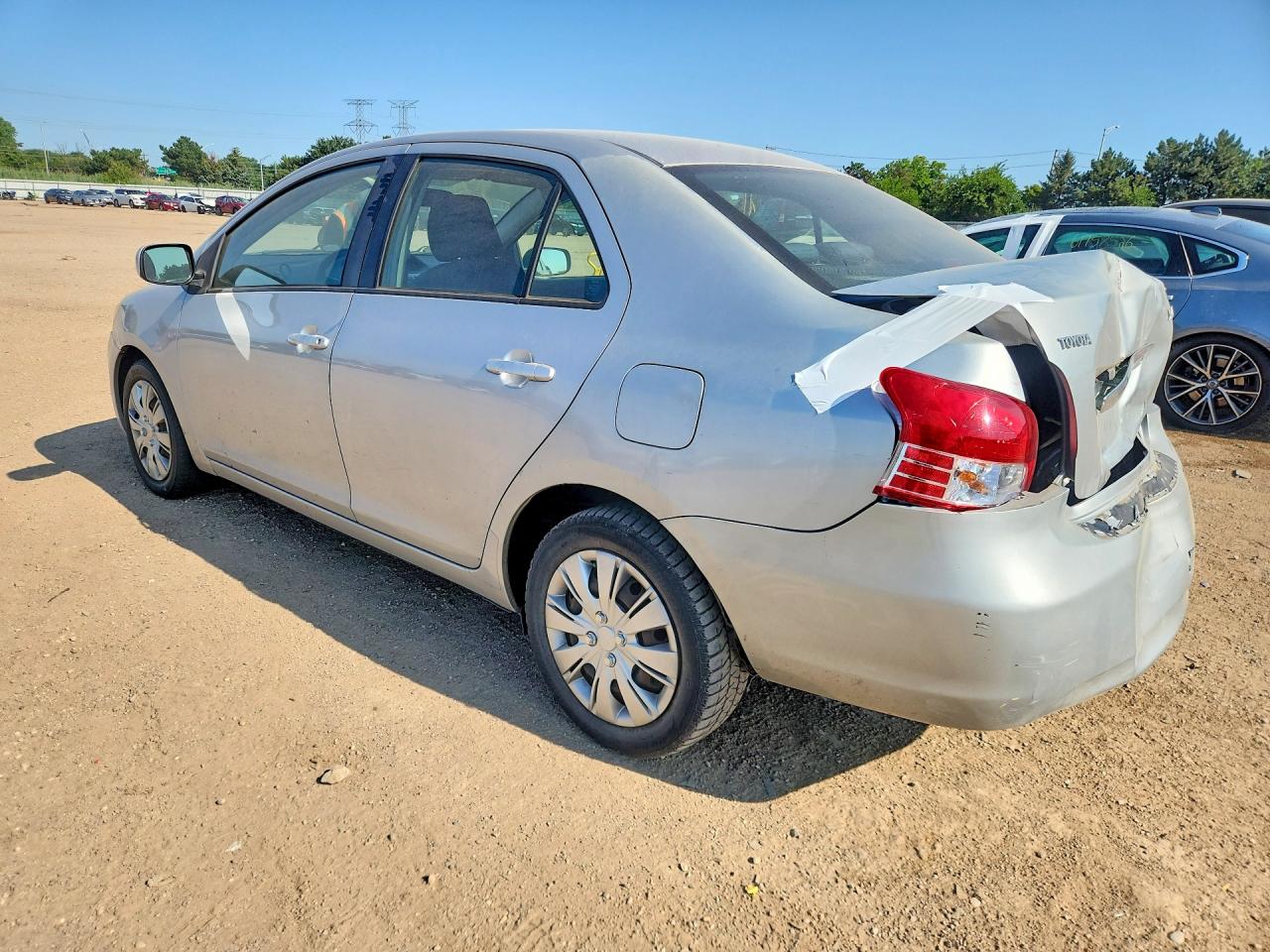 2010 Toyota Yaris Base Silver vin: JTDBT4K32A1357819
