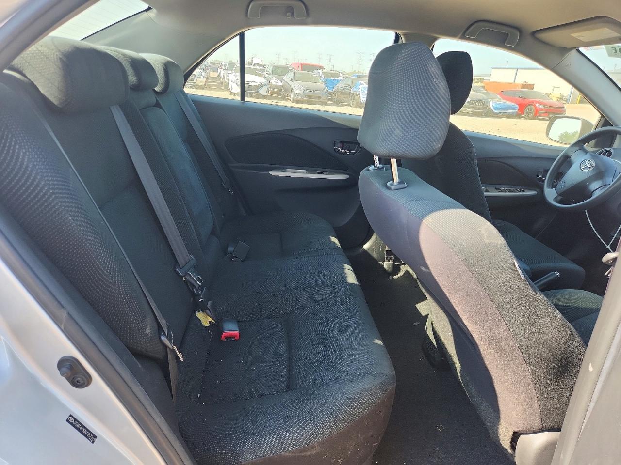 2010 Toyota Yaris Base Silver vin: JTDBT4K32A1357819