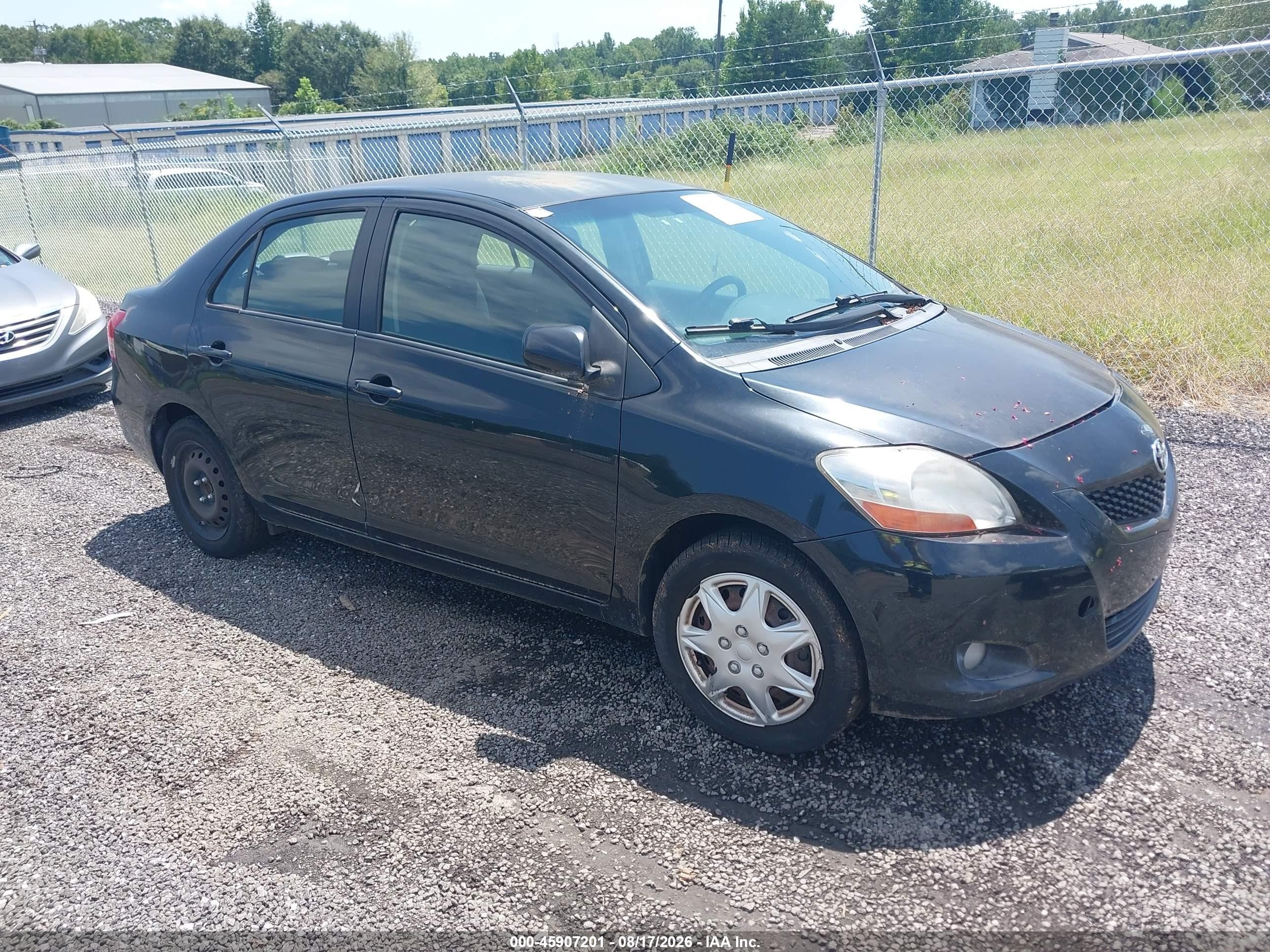 2010 Toyota Yaris   Black vin: JTDBT4K32A1360557