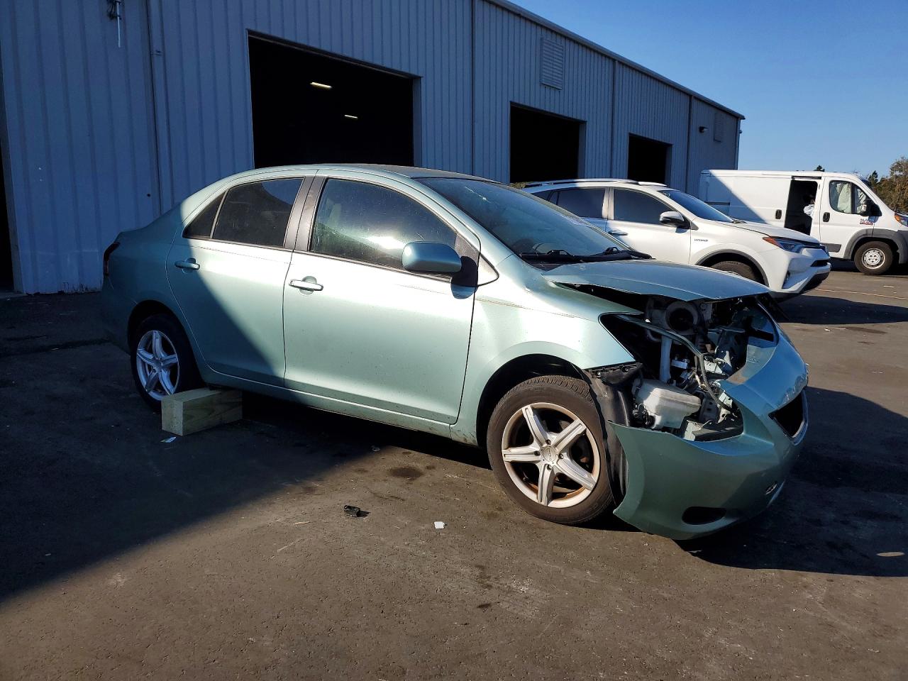 2010 Toyota Yaris Blue vin: JTDBT4K32A1369274