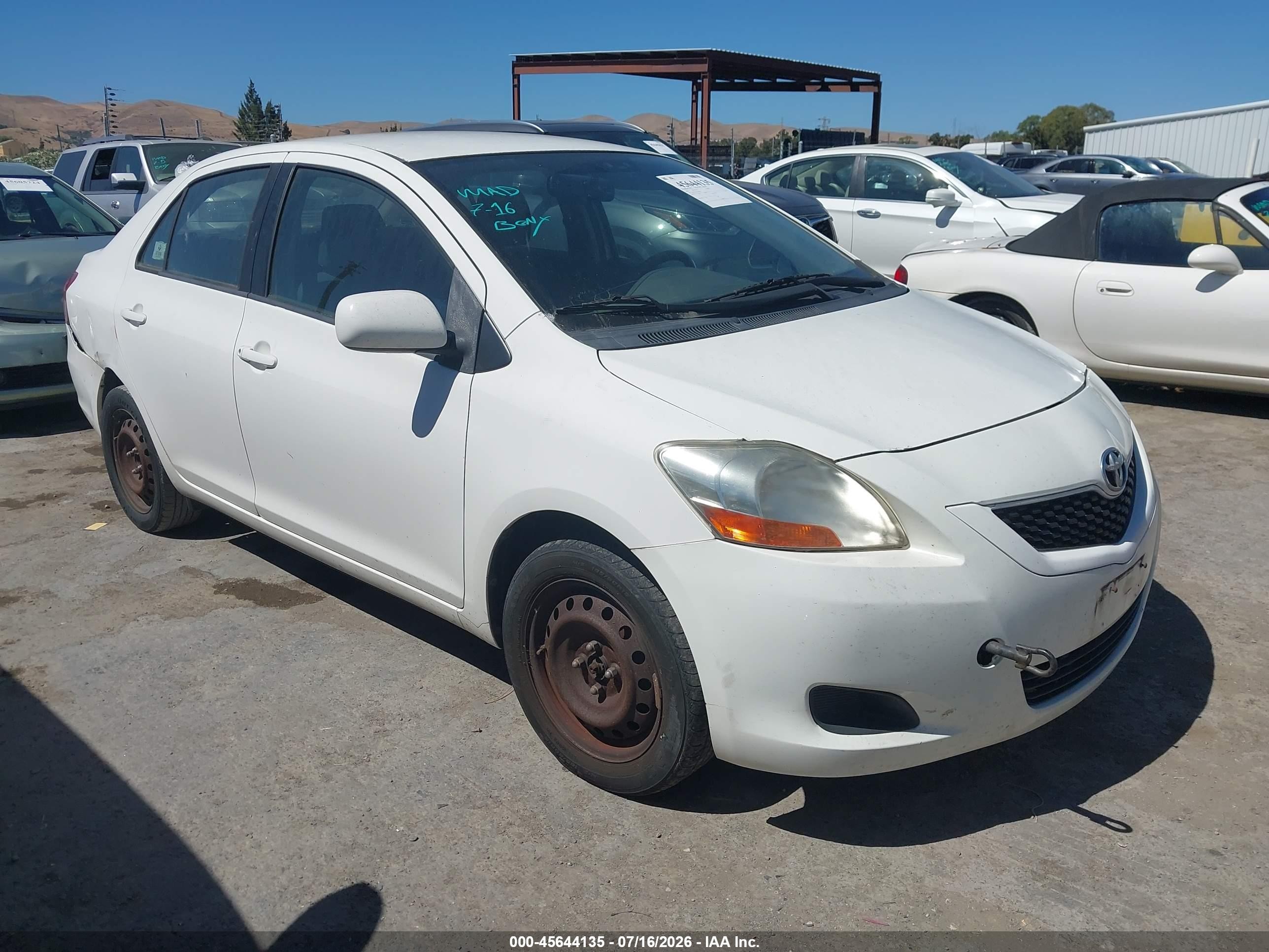 2010 Toyota Yaris   White vin: JTDBT4K32A1383434