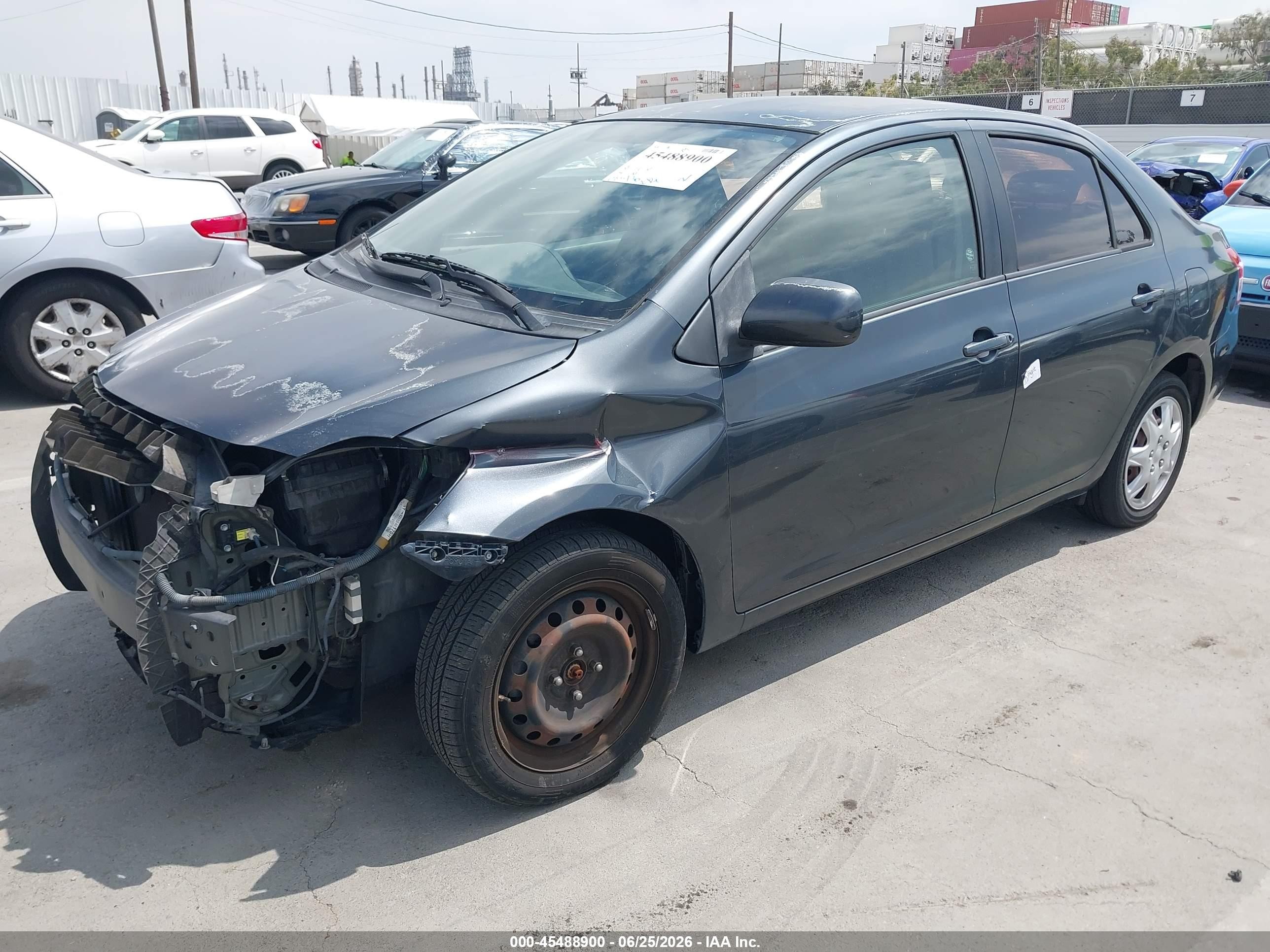 2010 Toyota Yaris   Gray vin: JTDBT4K32A1391968