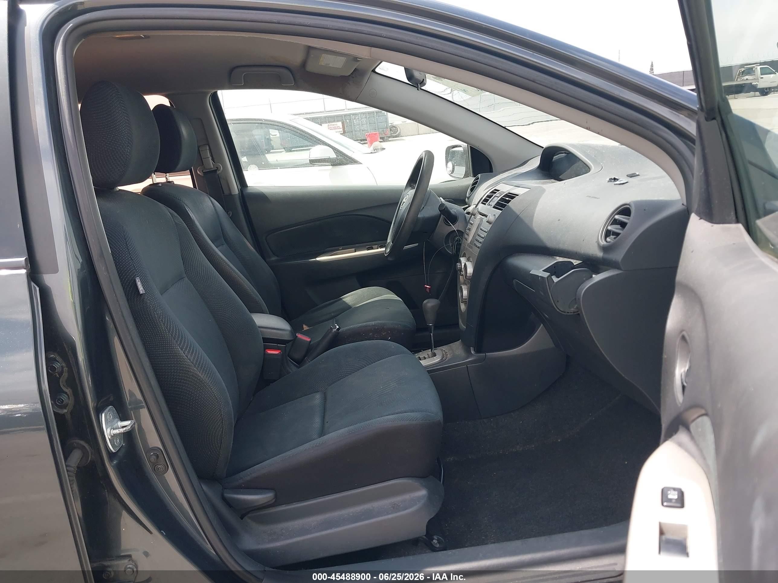 2010 Toyota Yaris   Gray vin: JTDBT4K32A1391968