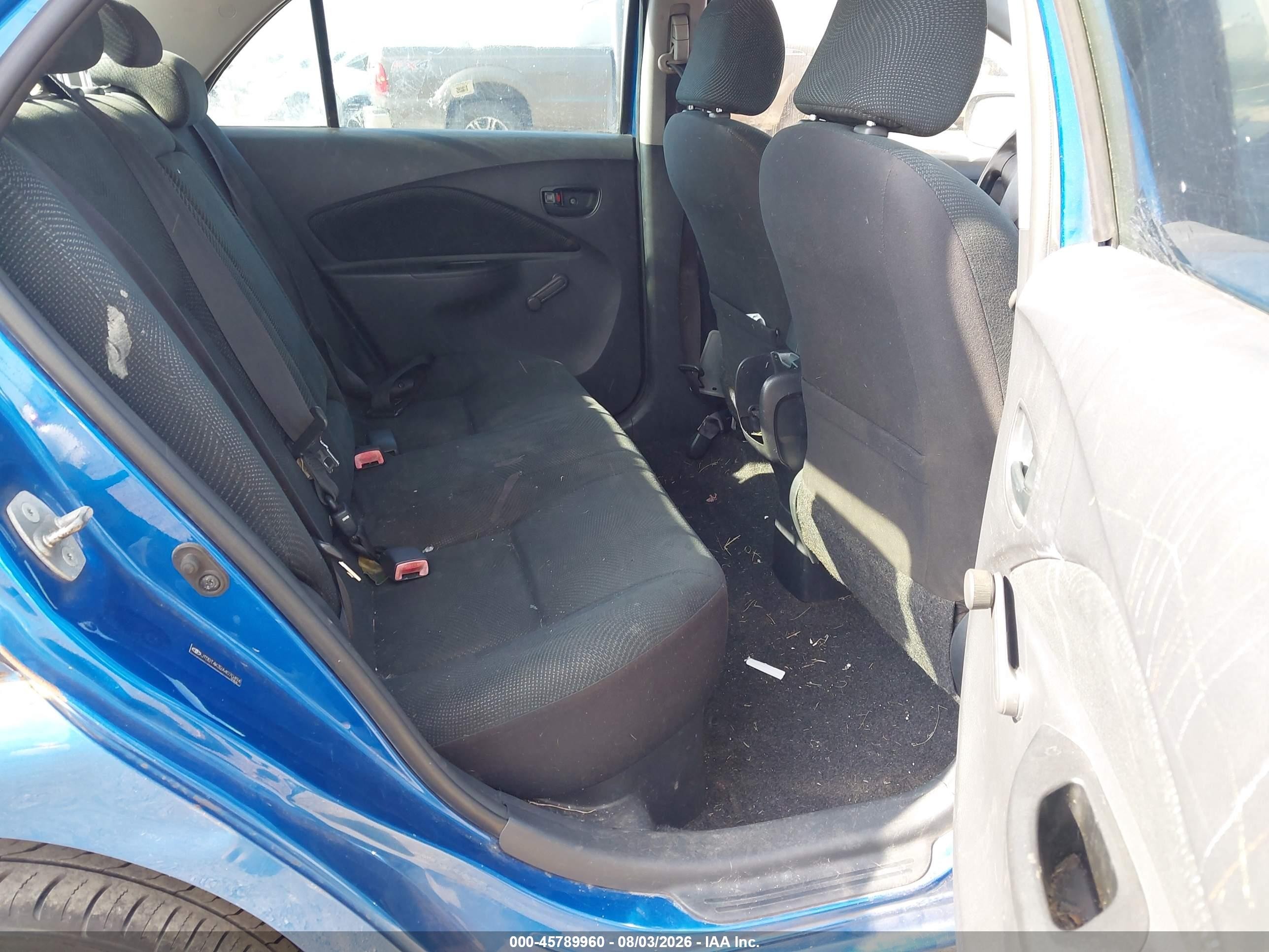 2010 Toyota Yaris   Синий vin: JTDBT4K32A4070494