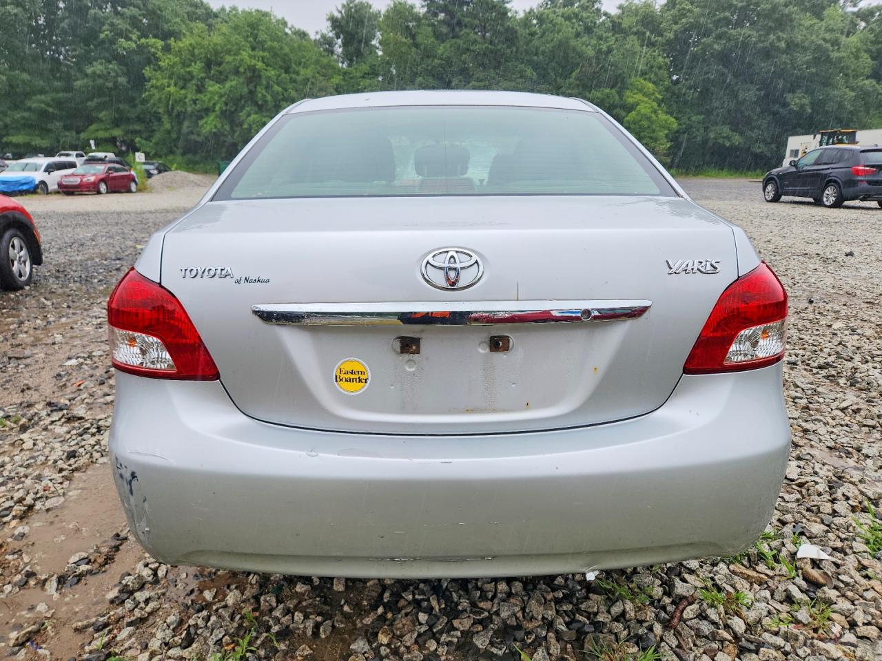 2011 Toyota Yaris Base Silver vin: JTDBT4K32B1399408