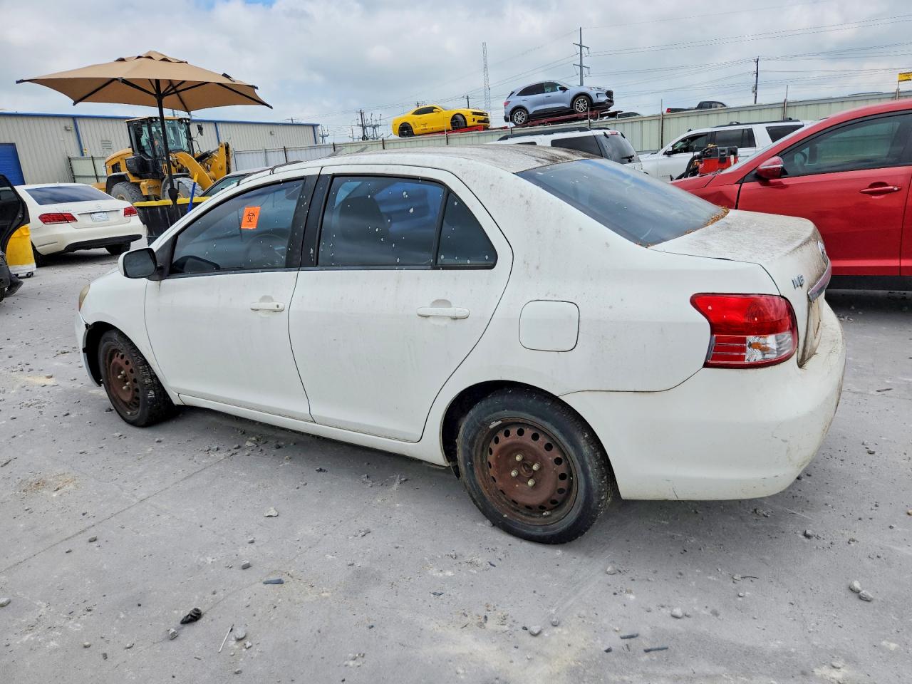 2012 Toyota Yaris Fleet White vin: JTDBT4K32C1420534