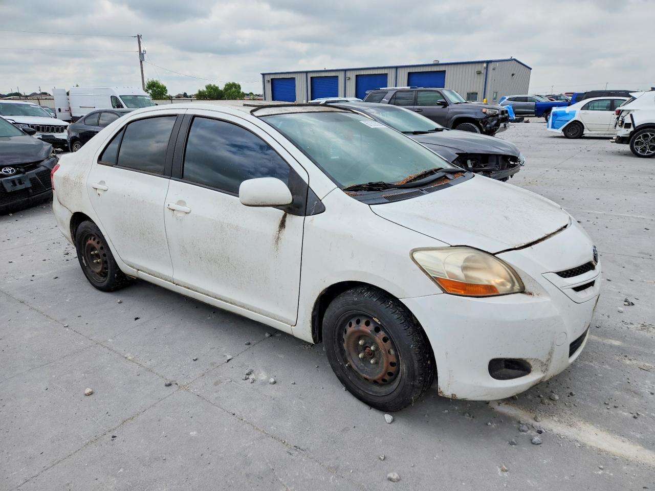 2012 Toyota Yaris Fleet White vin: JTDBT4K32C1420534