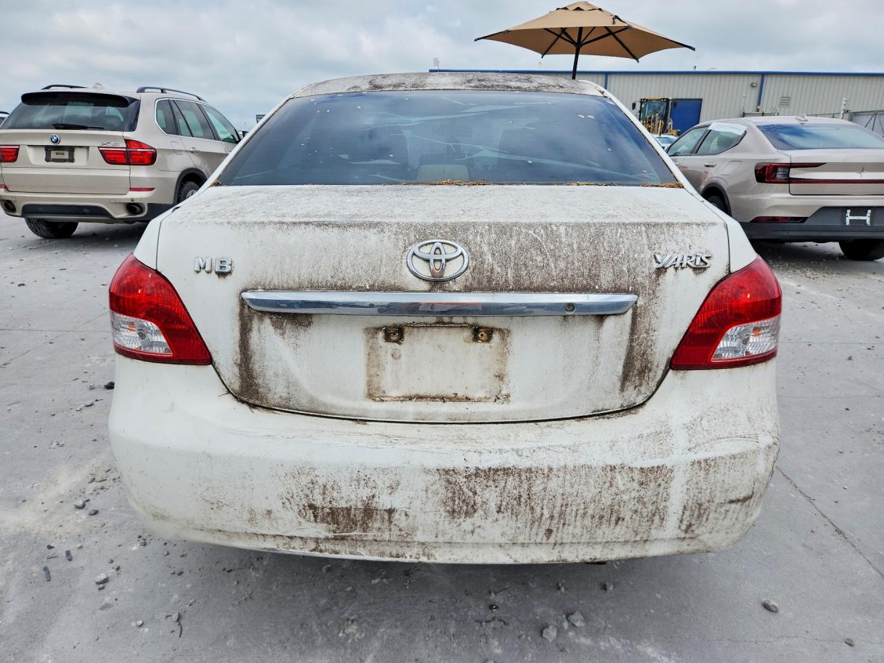 2012 Toyota Yaris Fleet White vin: JTDBT4K32C1420534