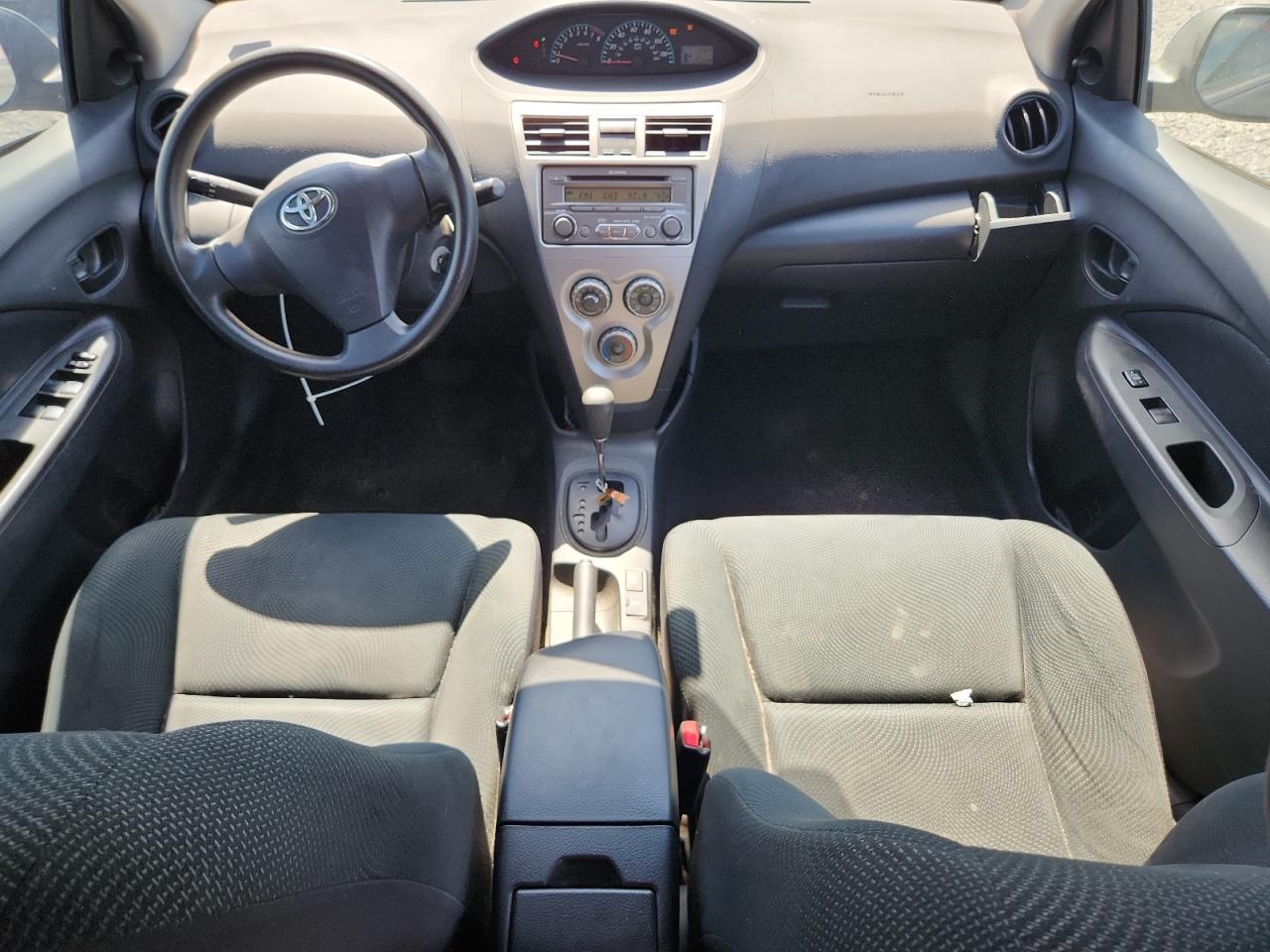 2012 Toyota Yaris Fleet Черный vin: JTDBT4K32C1420923