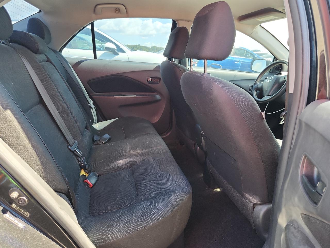 2012 Toyota Yaris Fleet Черный vin: JTDBT4K32C1420923
