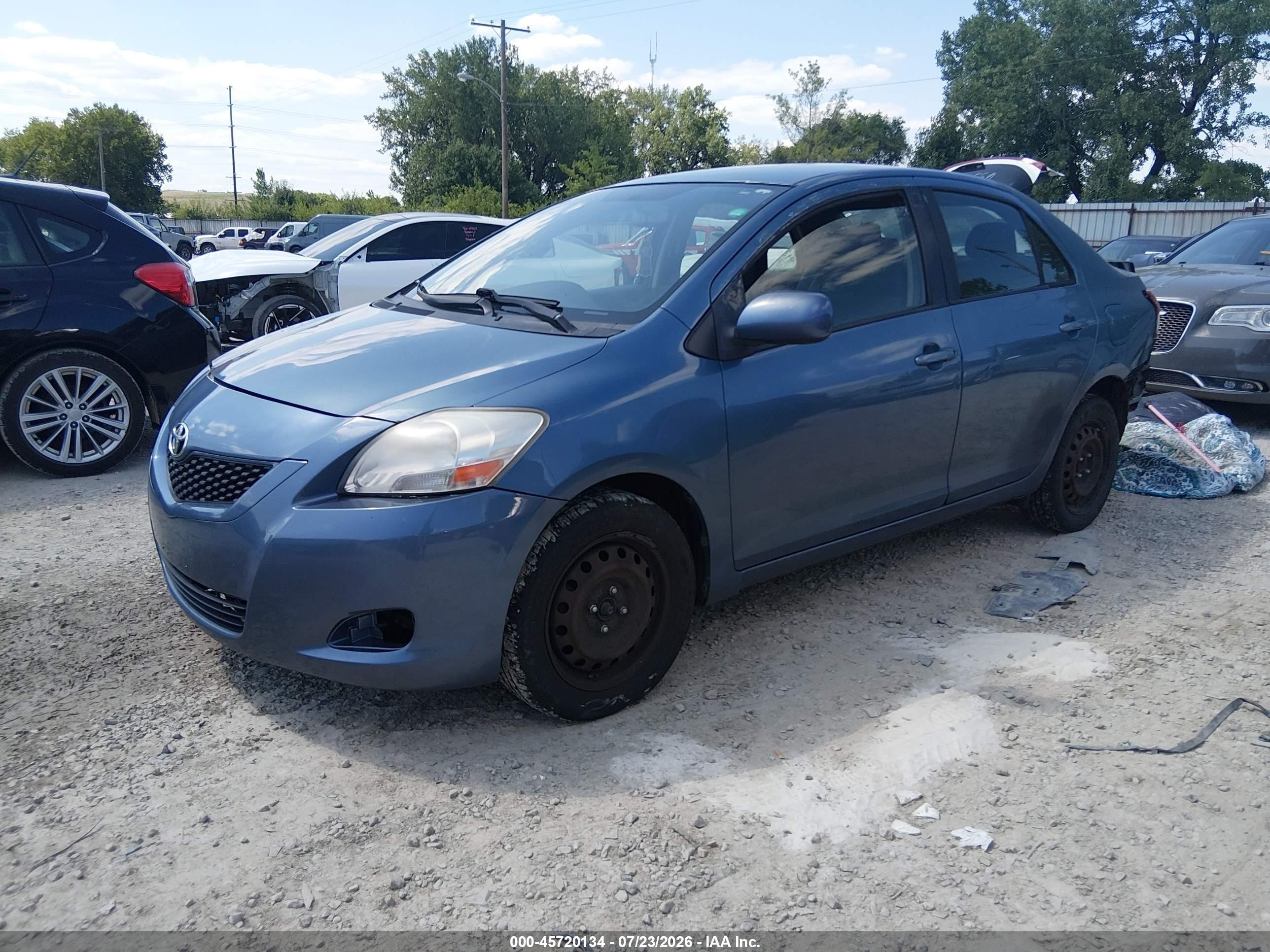 2012 Toyota Yaris   Blue vin: JTDBT4K32CL011311