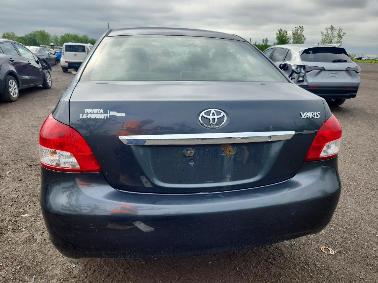 2012 Toyota Yaris Fleet Gray vin: JTDBT4K32CL028898