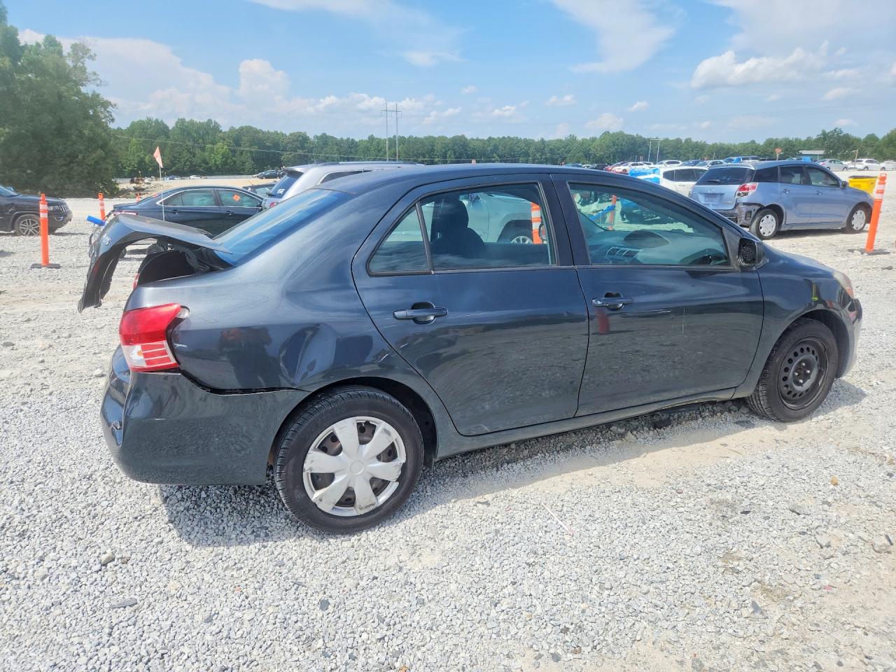 2010 Toyota Yaris Base Серый vin: JTDBT4K33A1352368