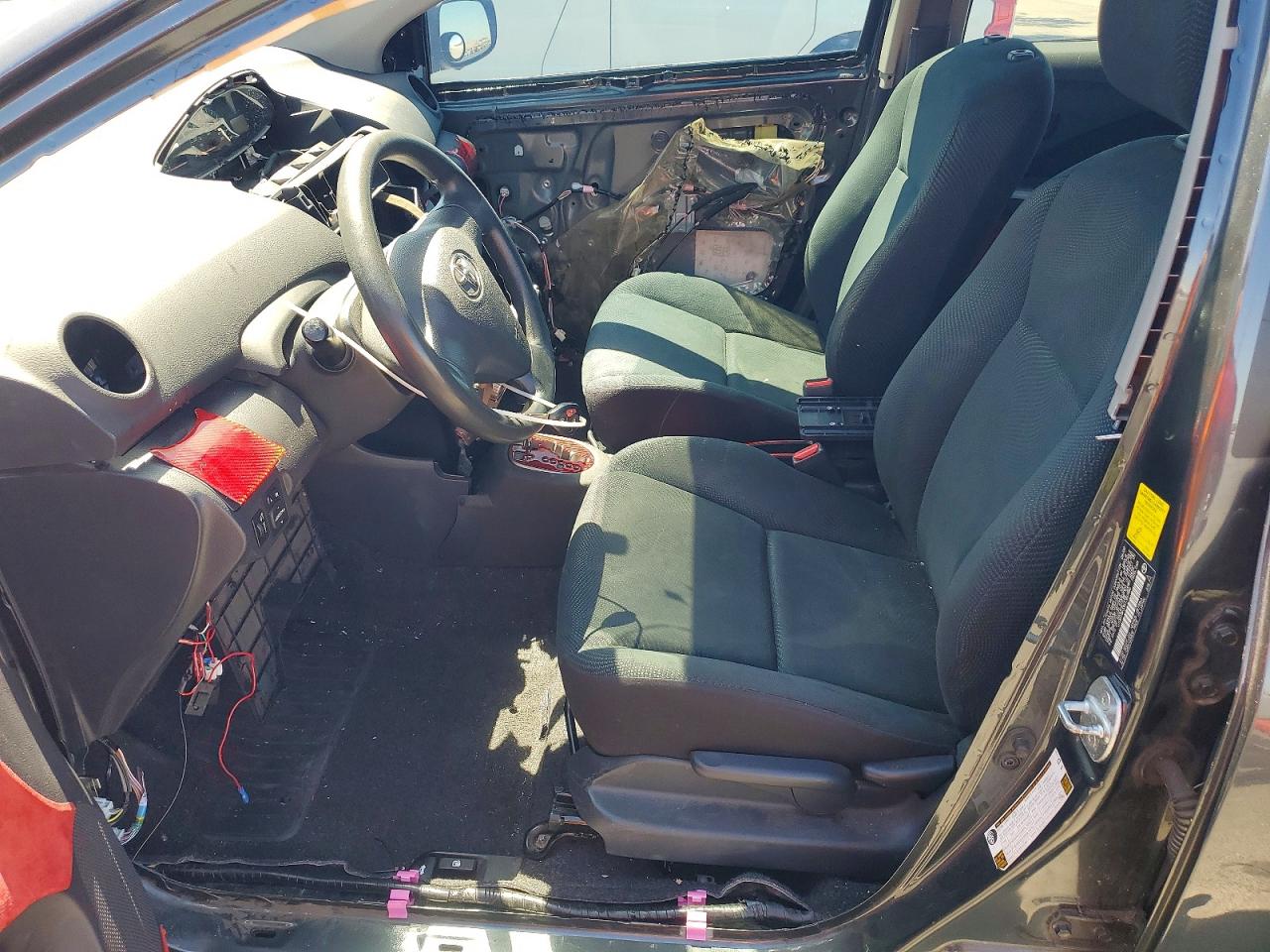 2010 Toyota Yaris Base Угольный vin: JTDBT4K33A1360986