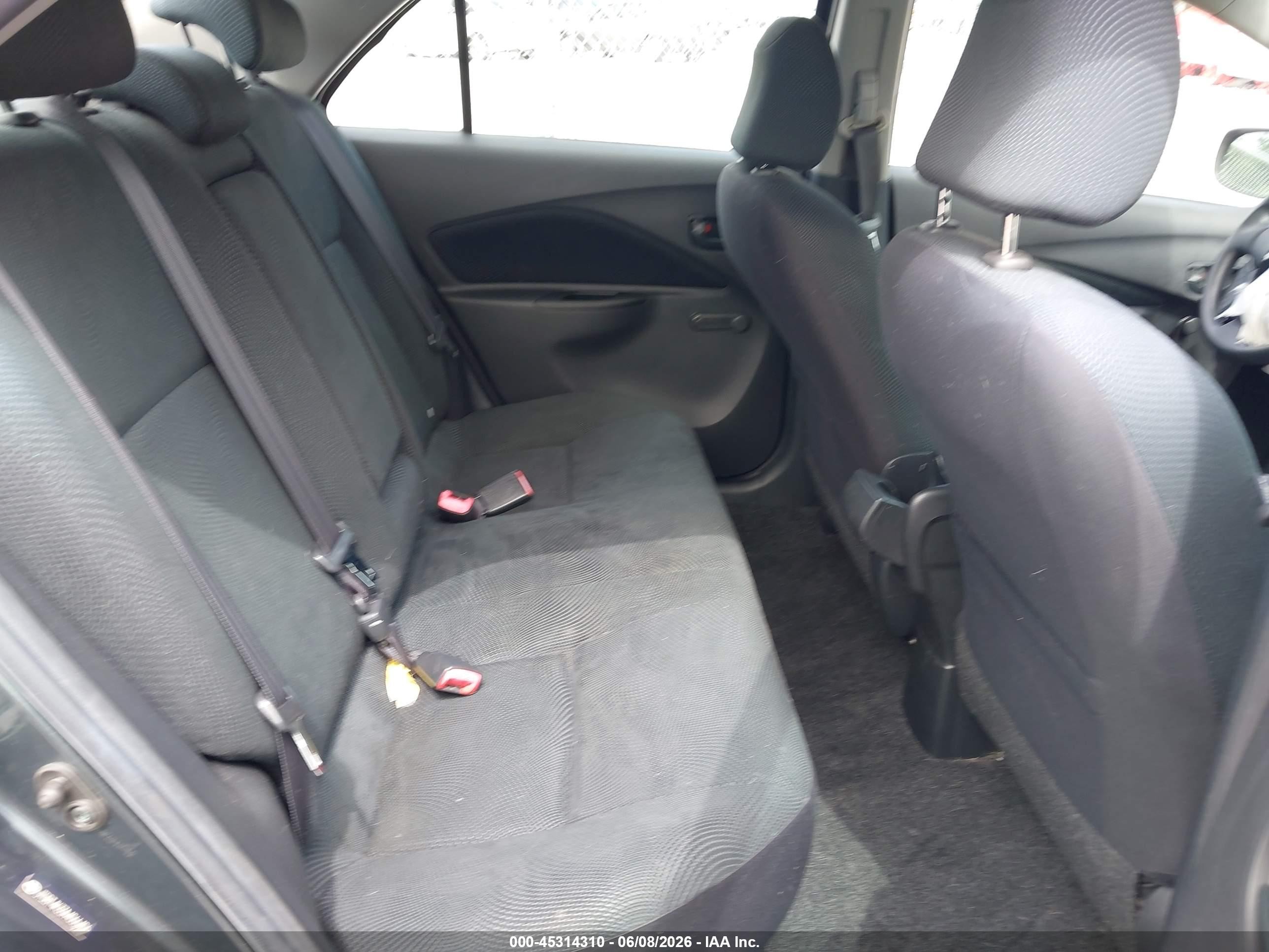 2010 Toyota Yaris   Gray vin: JTDBT4K33A4066406