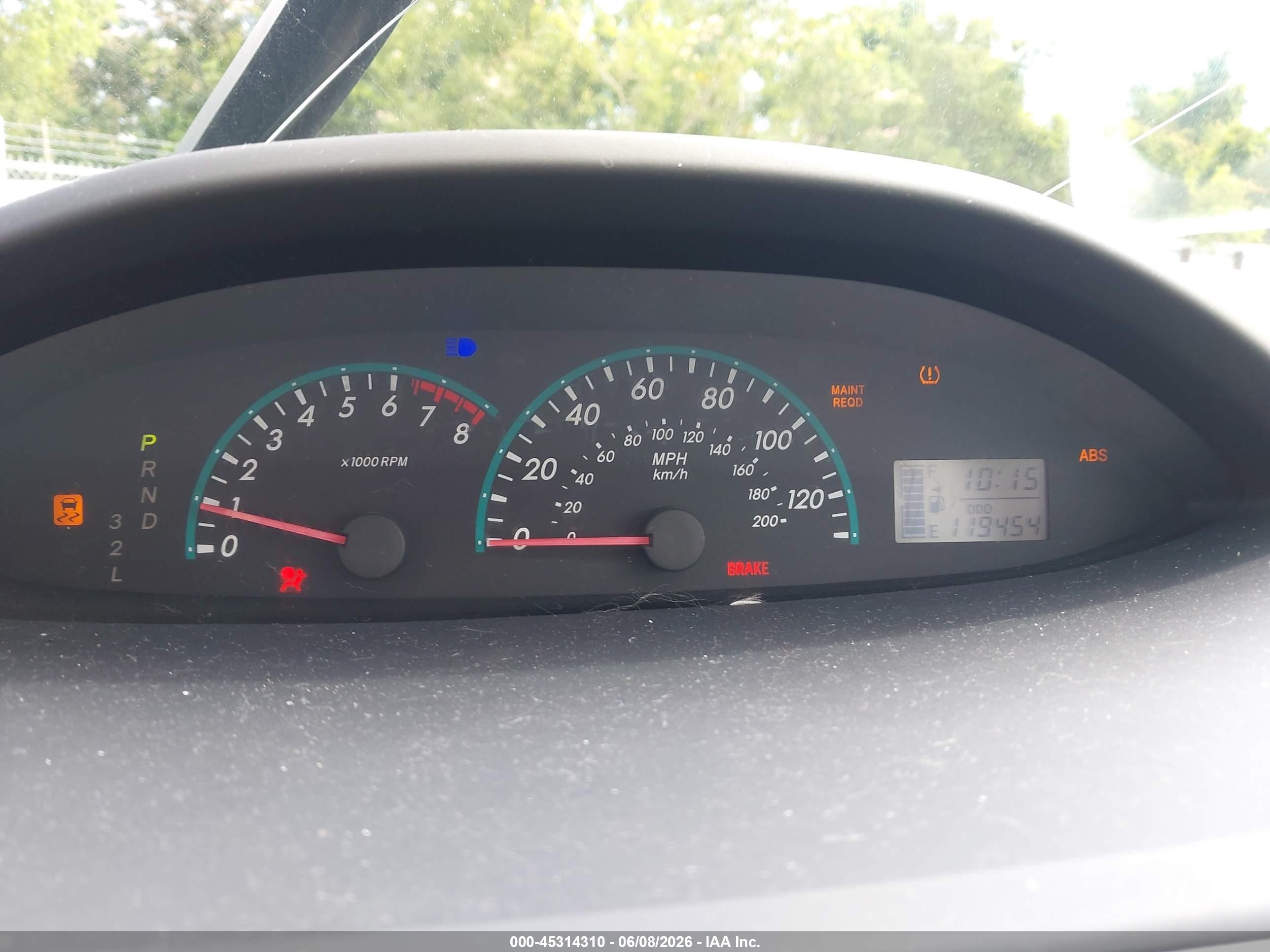 2010 Toyota Yaris   Gray vin: JTDBT4K33A4066406