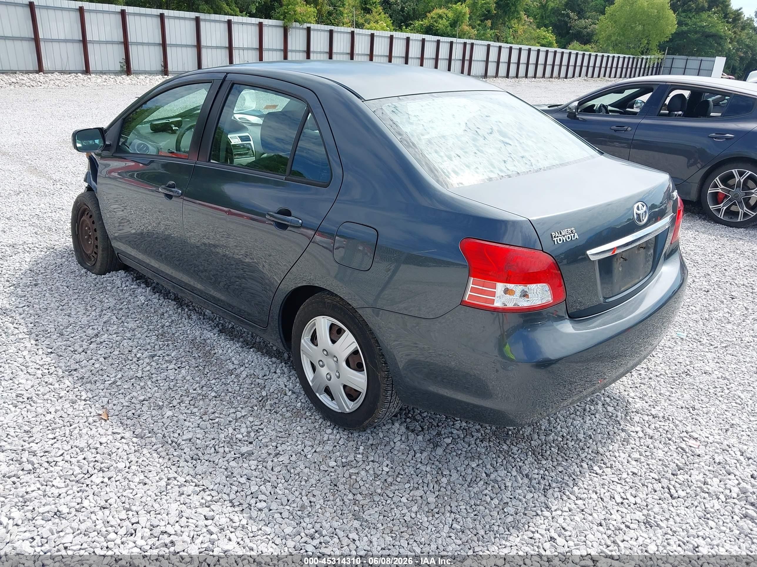 2010 Toyota Yaris   Gray vin: JTDBT4K33A4066406