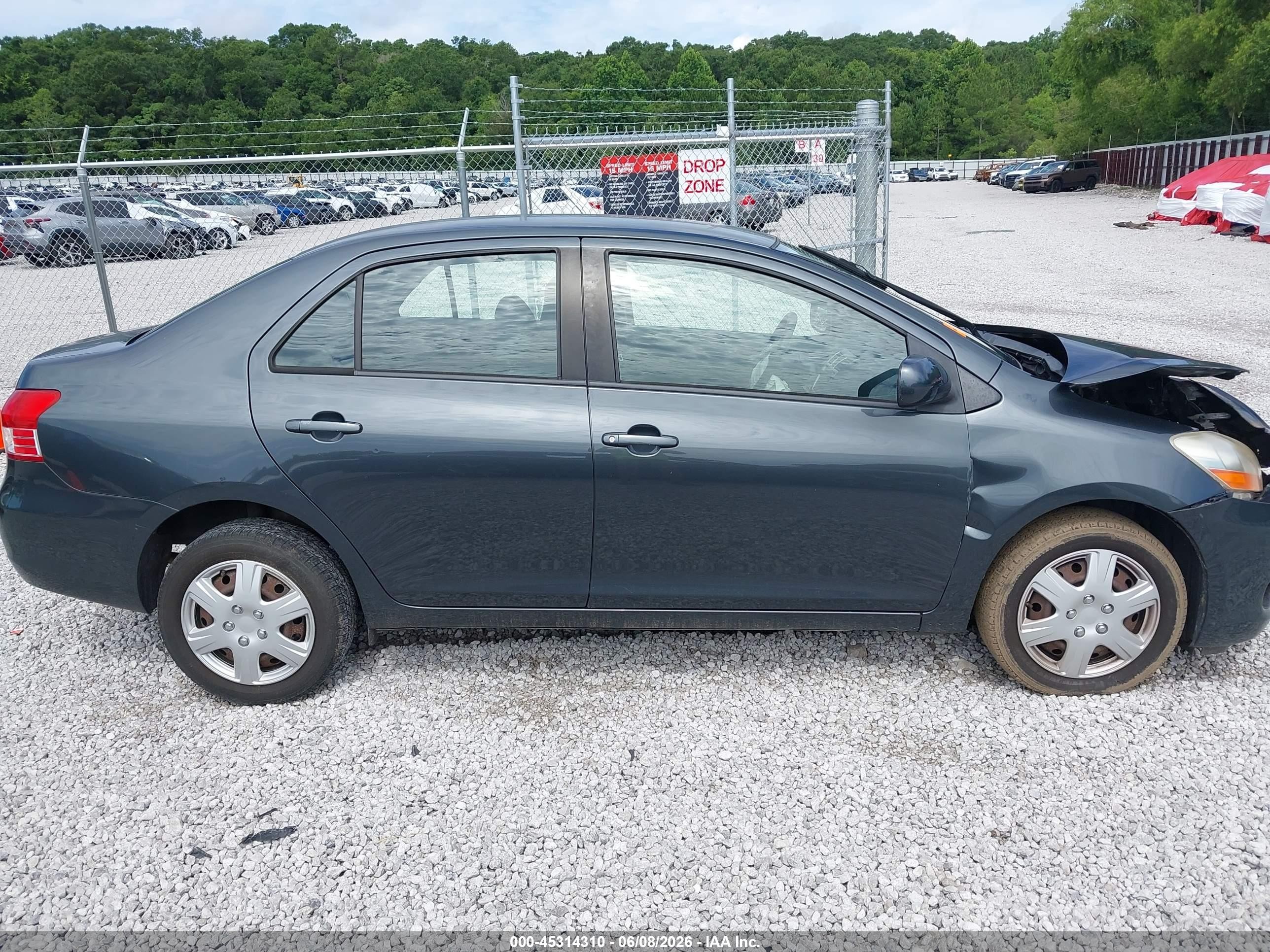 2010 Toyota Yaris   Gray vin: JTDBT4K33A4066406