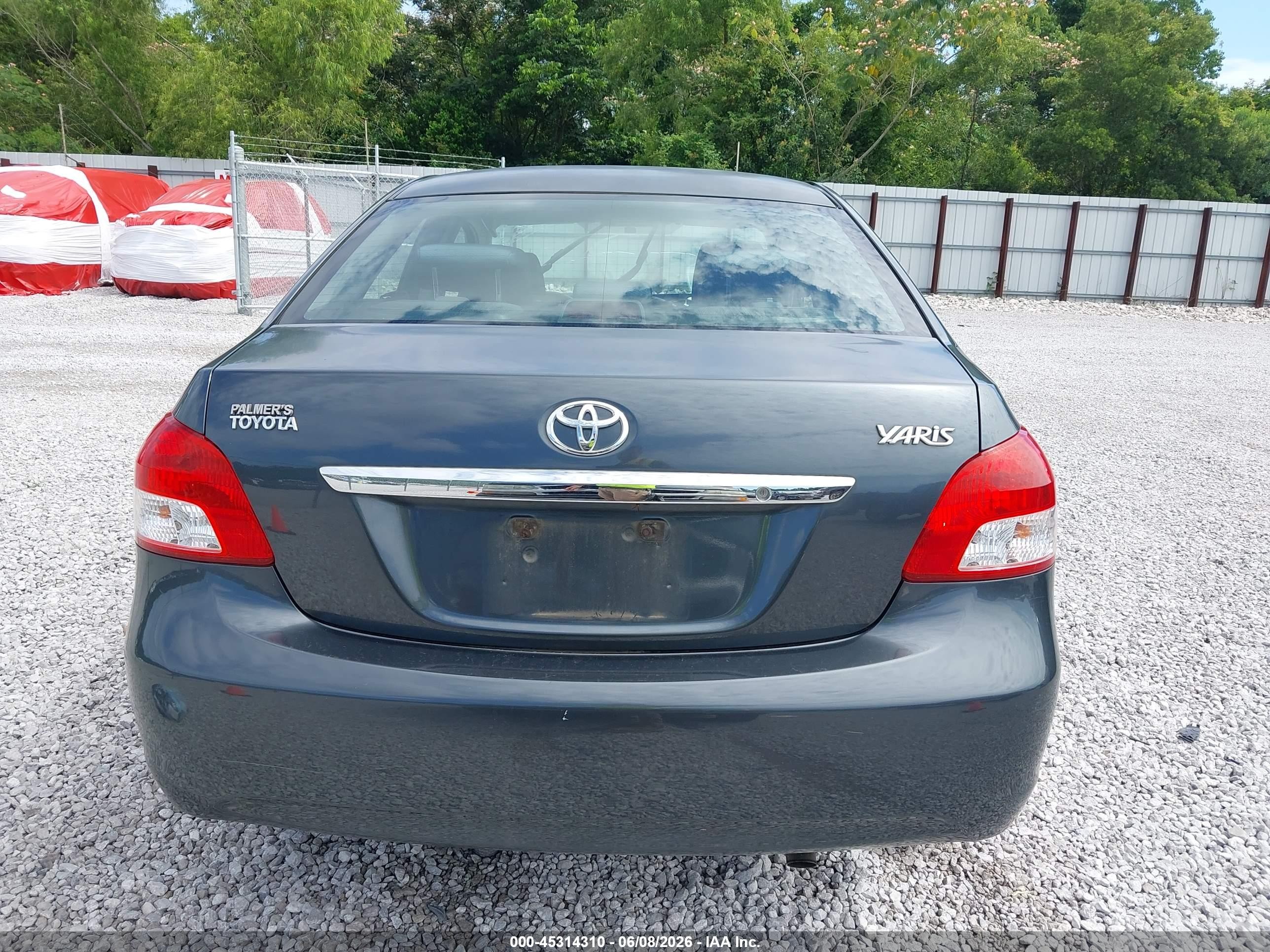 2010 Toyota Yaris   Gray vin: JTDBT4K33A4066406