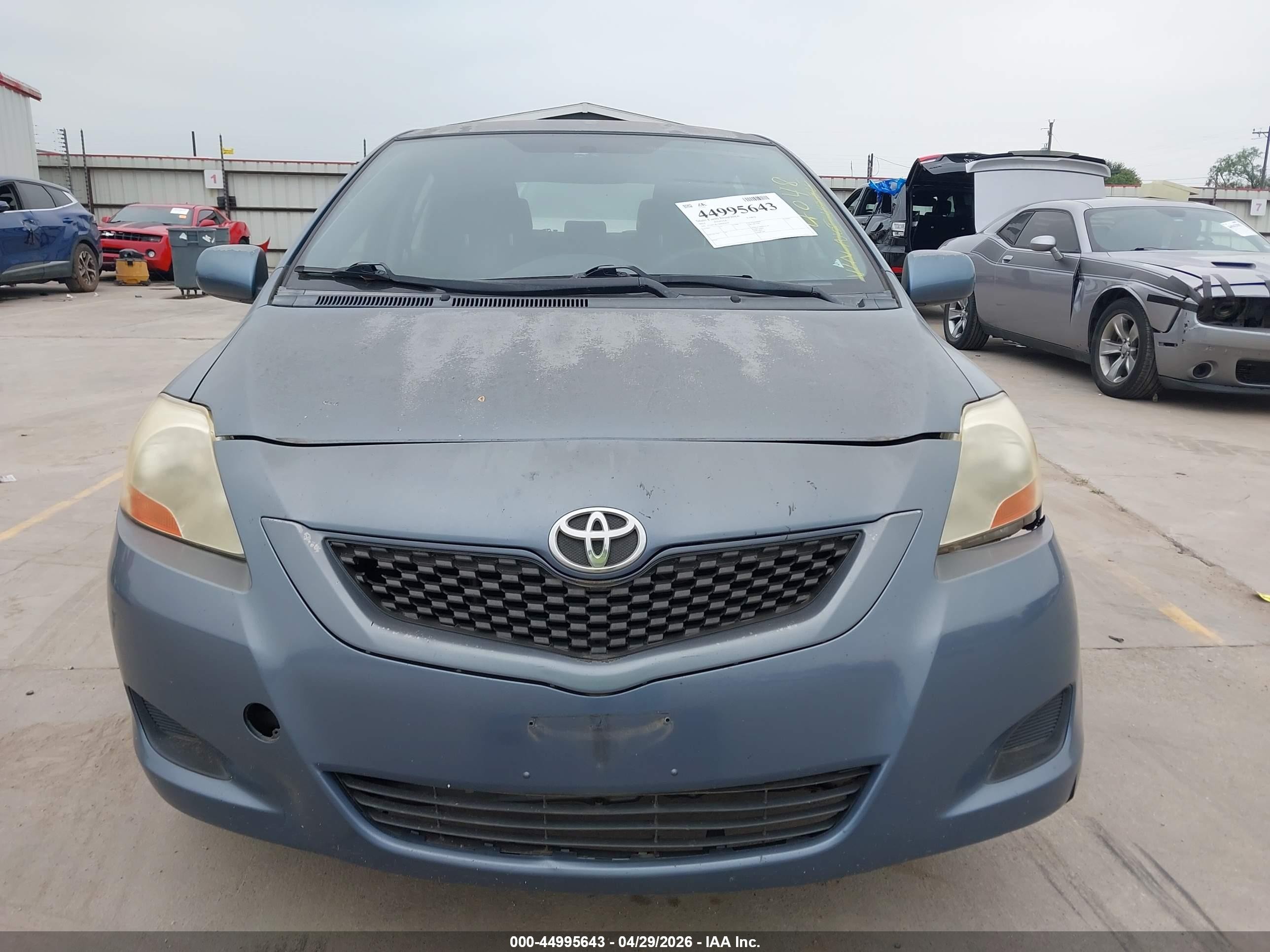 2011 Toyota Yaris   Blue vin: JTDBT4K33B4084048