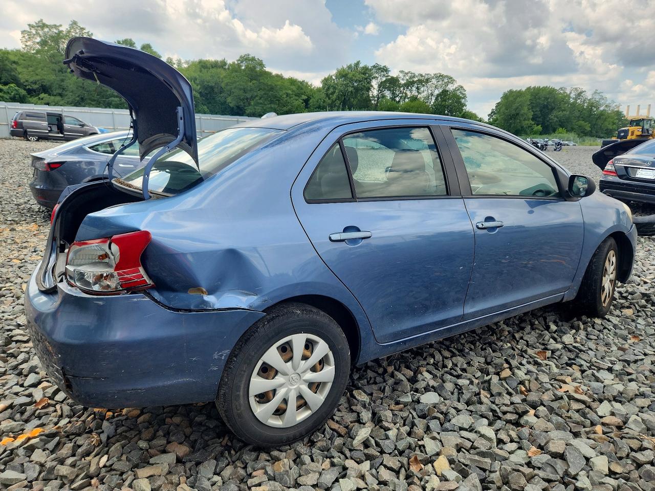 2012 Toyota Yaris Fleet Blue vin: JTDBT4K33CL011222