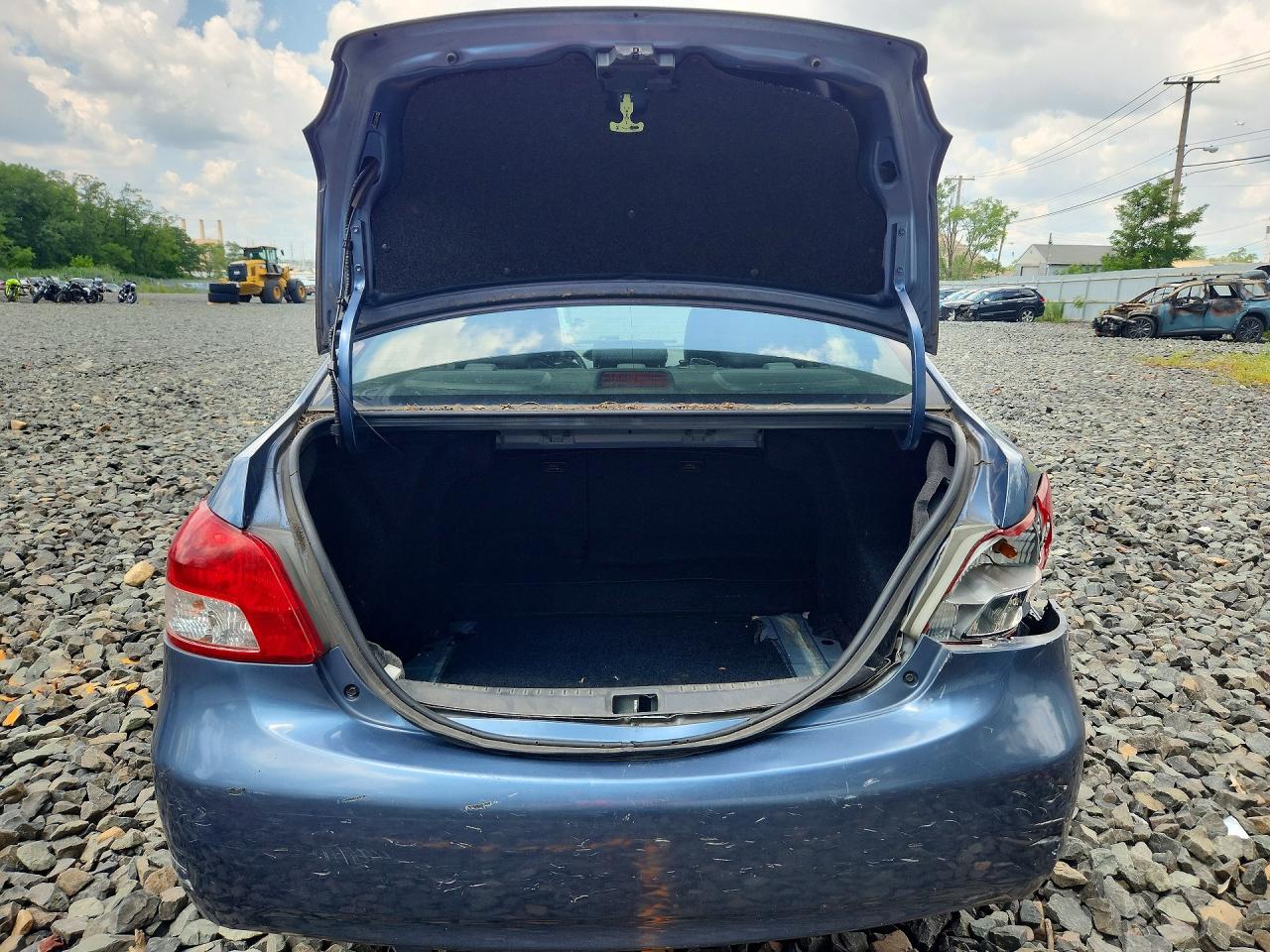2012 Toyota Yaris Fleet Blue vin: JTDBT4K33CL011222