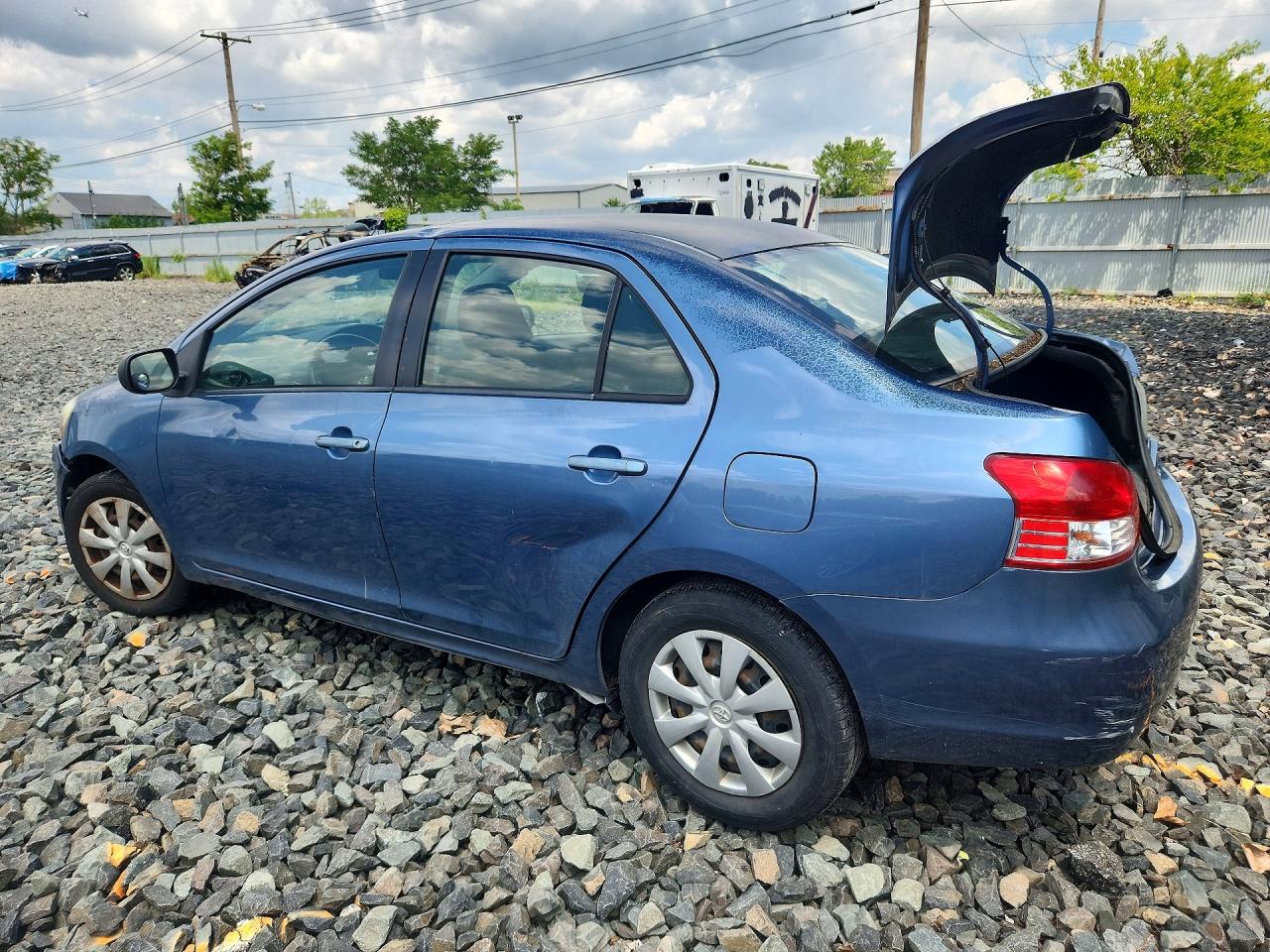 2012 Toyota Yaris Fleet Blue vin: JTDBT4K33CL011222