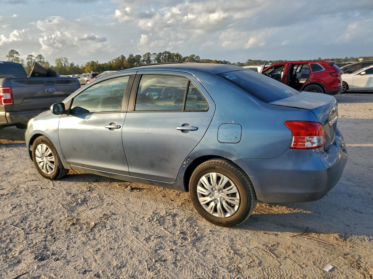 2012 Toyota Yaris Blue vin: JTDBT4K33CL018056