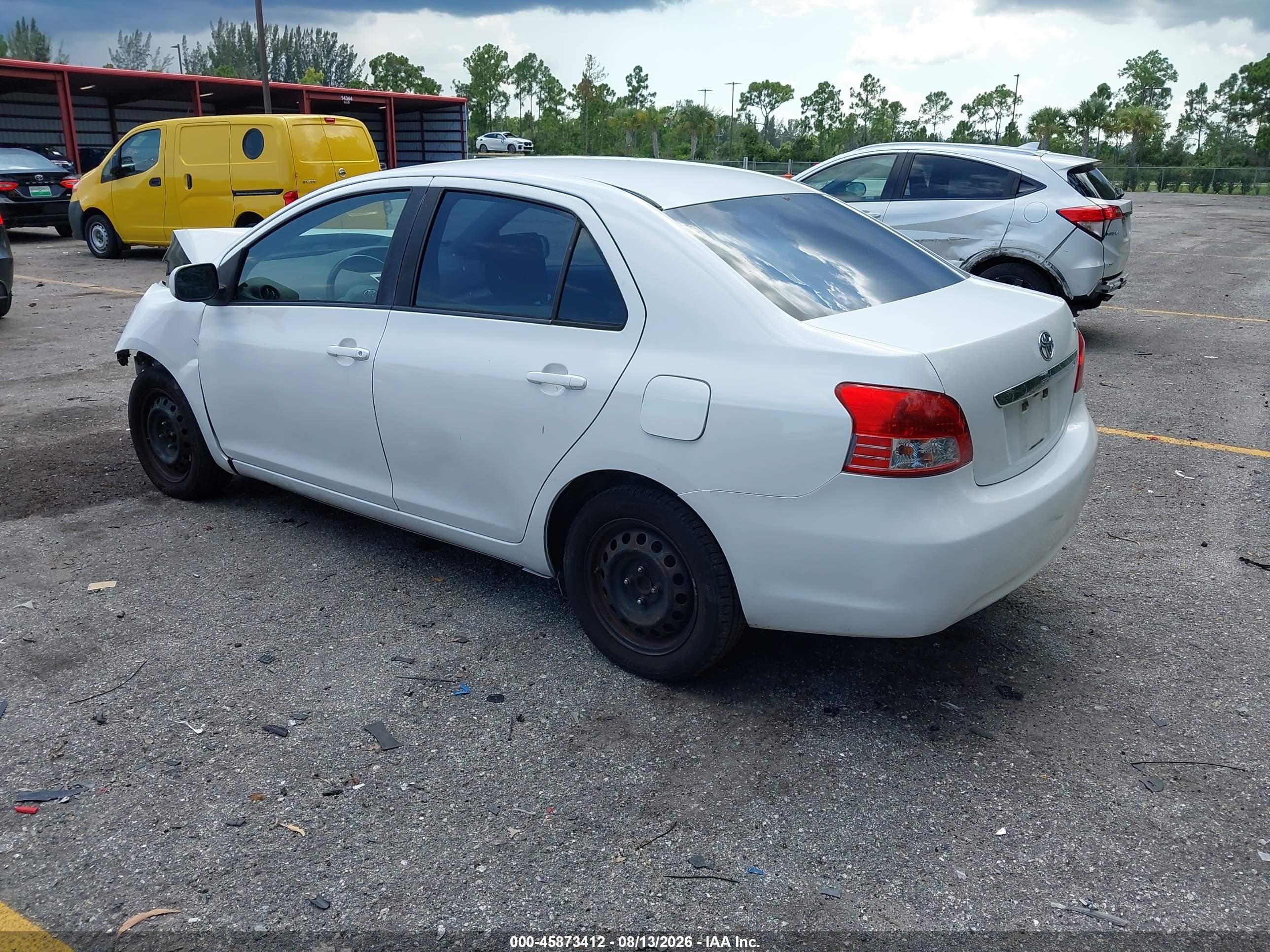 2012 Toyota Yaris   White vin: JTDBT4K33CL027825