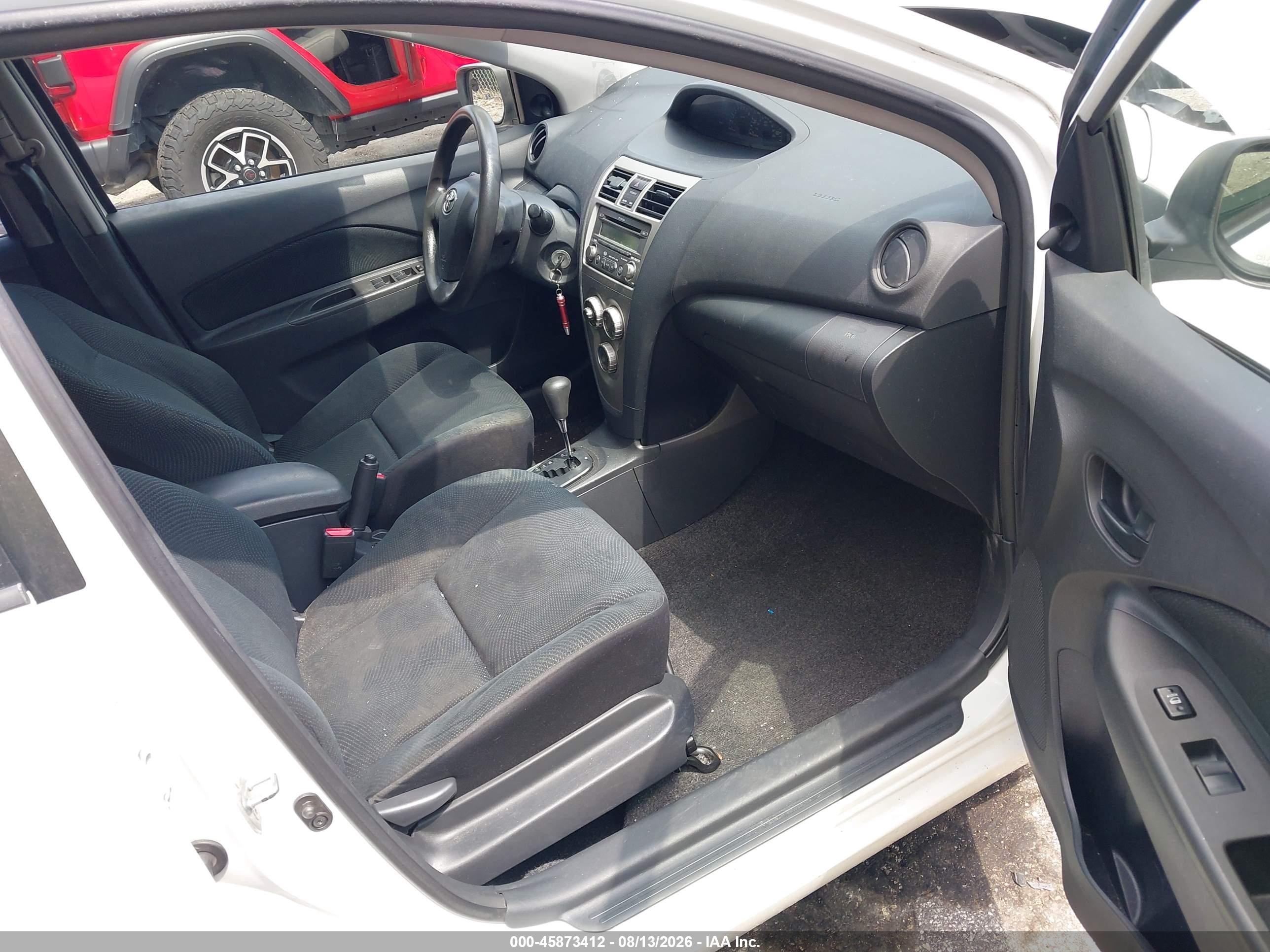 2012 Toyota Yaris   White vin: JTDBT4K33CL027825