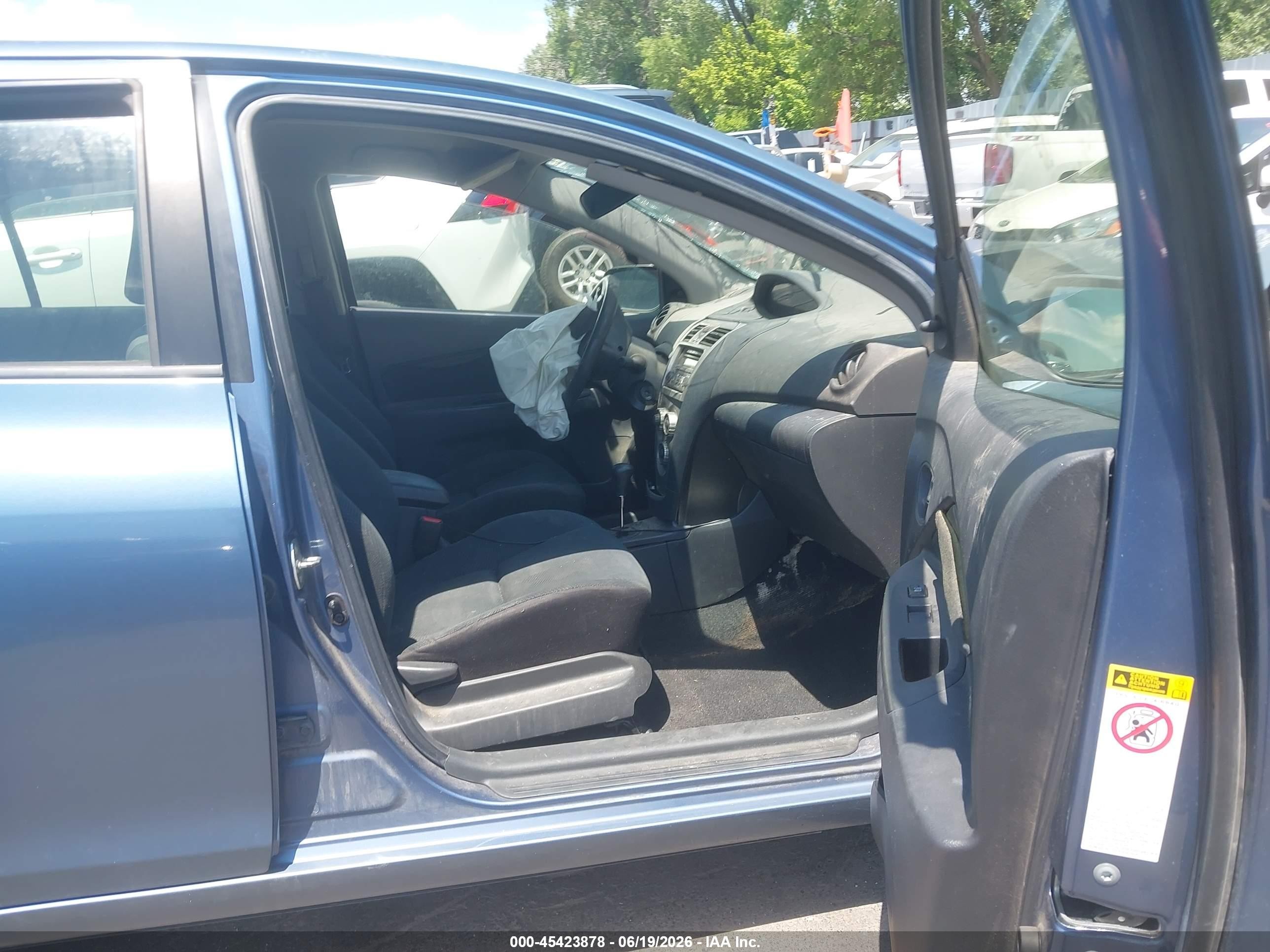 2012 Toyota Yaris   Light Blue vin: JTDBT4K33CL037755