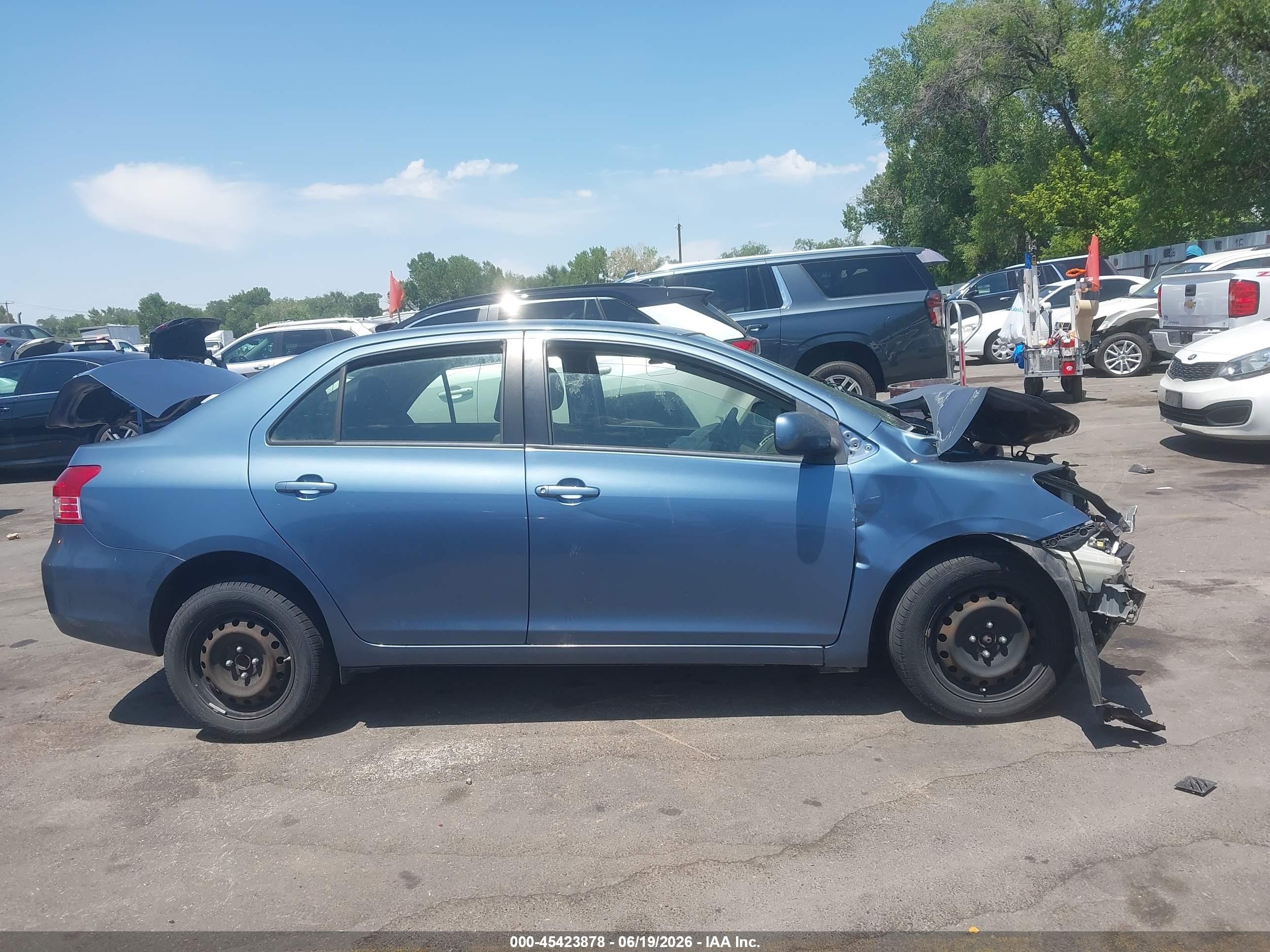 2012 Toyota Yaris   Light Blue vin: JTDBT4K33CL037755