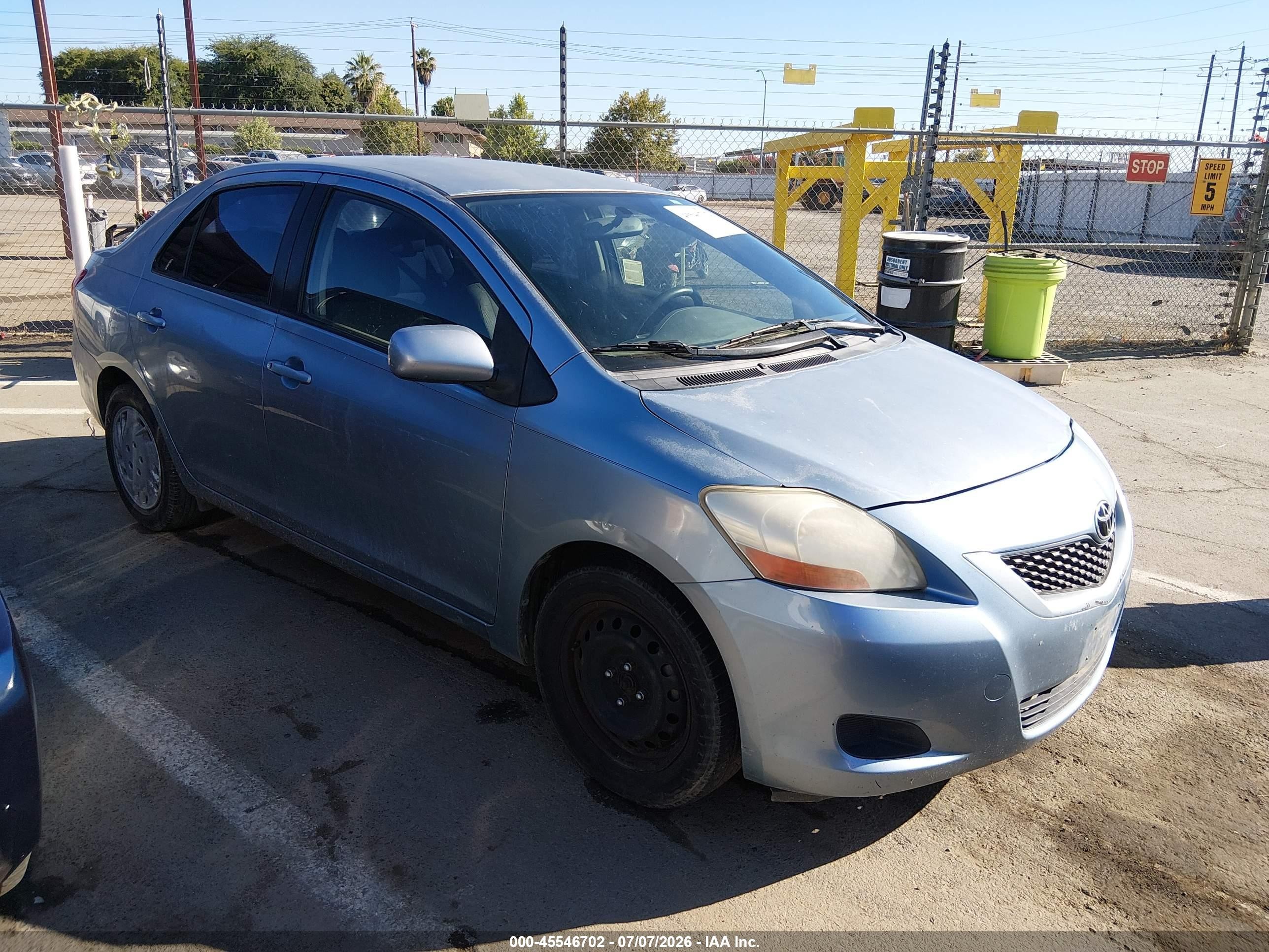 2010 Toyota Yaris   Light Blue vin: JTDBT4K34A1365310