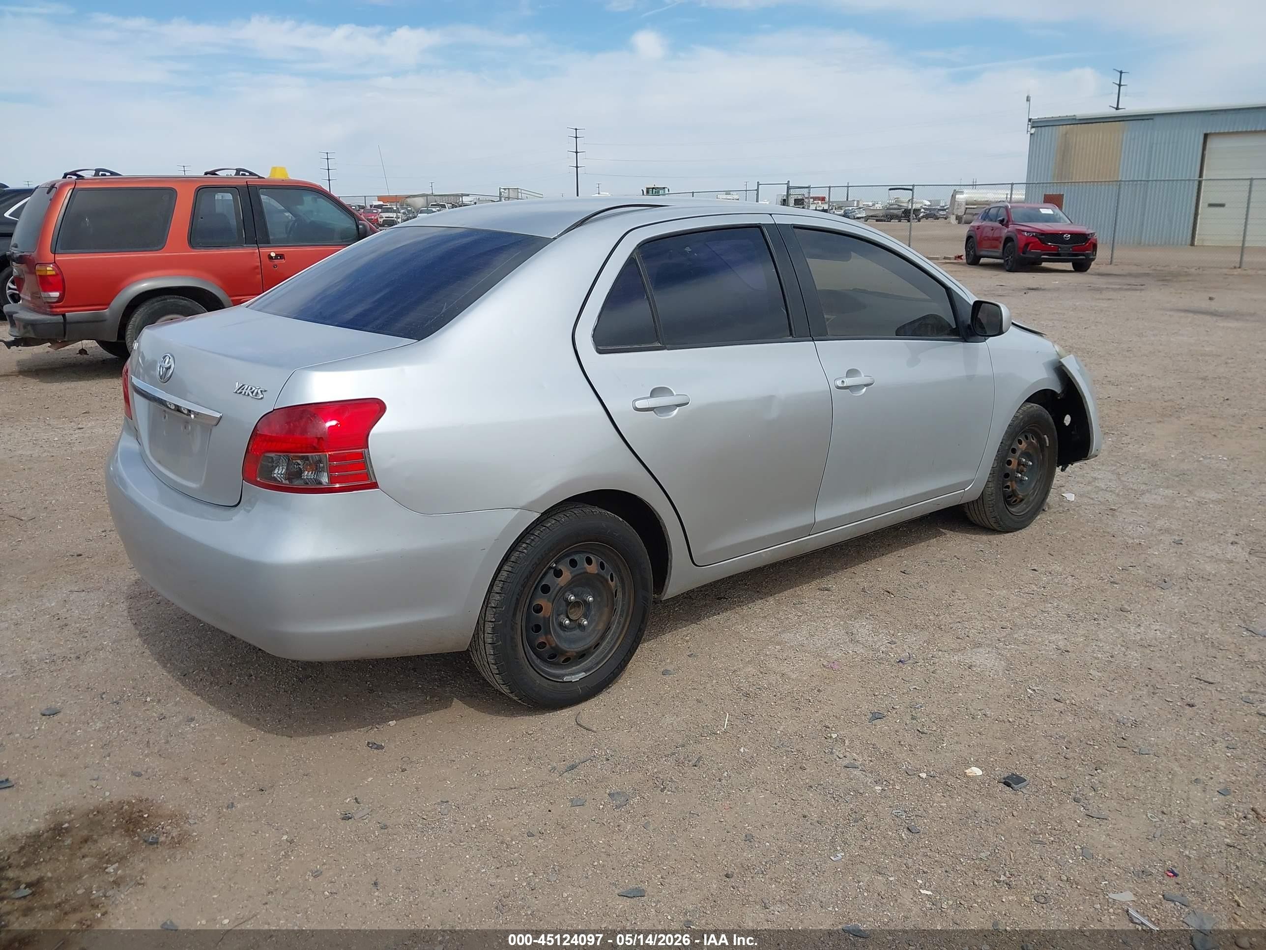 2010 Toyota Yaris   Silver vin: JTDBT4K34A1370216