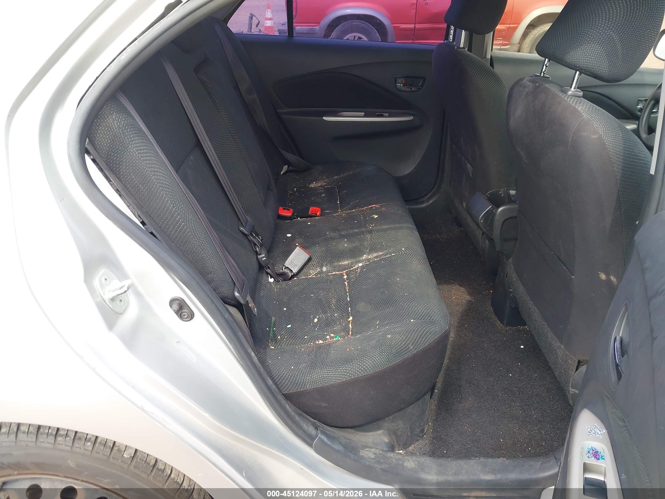 2010 Toyota Yaris   Silver vin: JTDBT4K34A1370216
