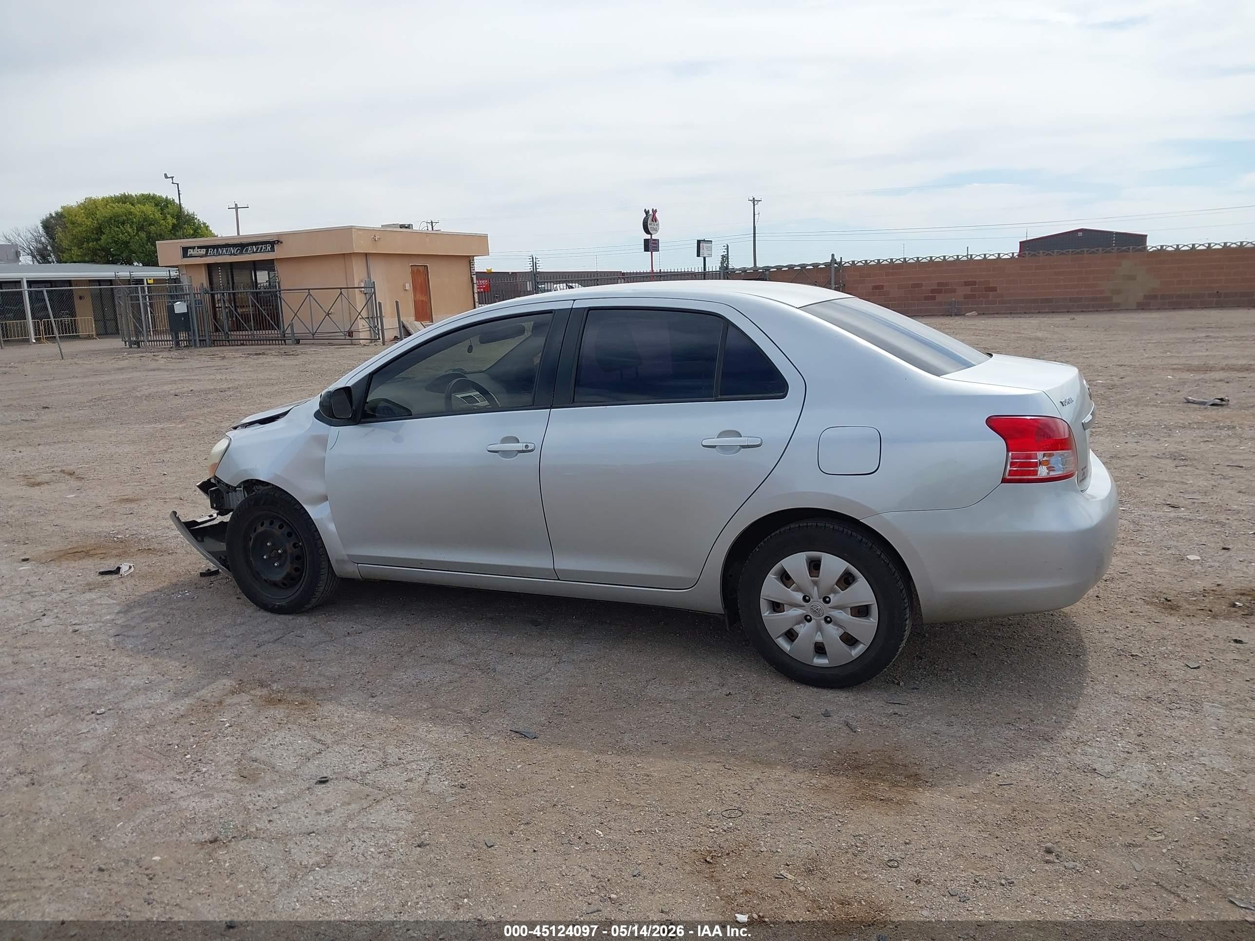 2010 Toyota Yaris   Silver vin: JTDBT4K34A1370216