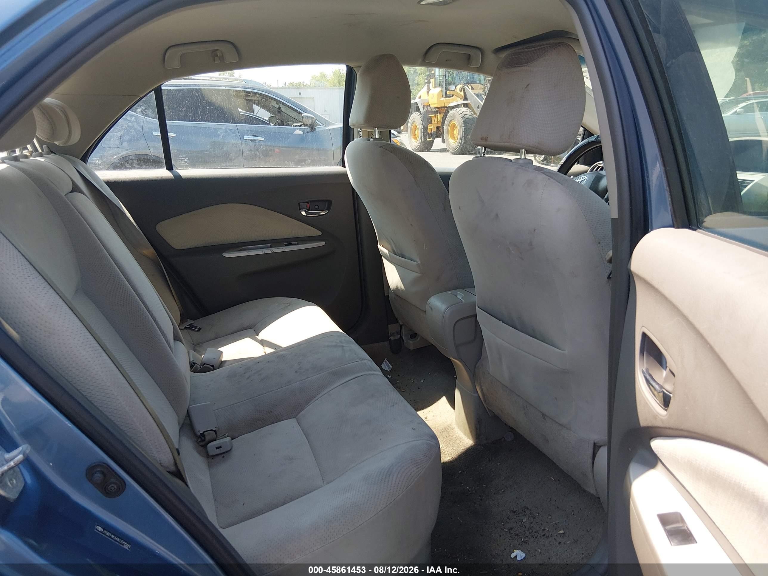 2010 Toyota Yaris   Синий vin: JTDBT4K34A1379594