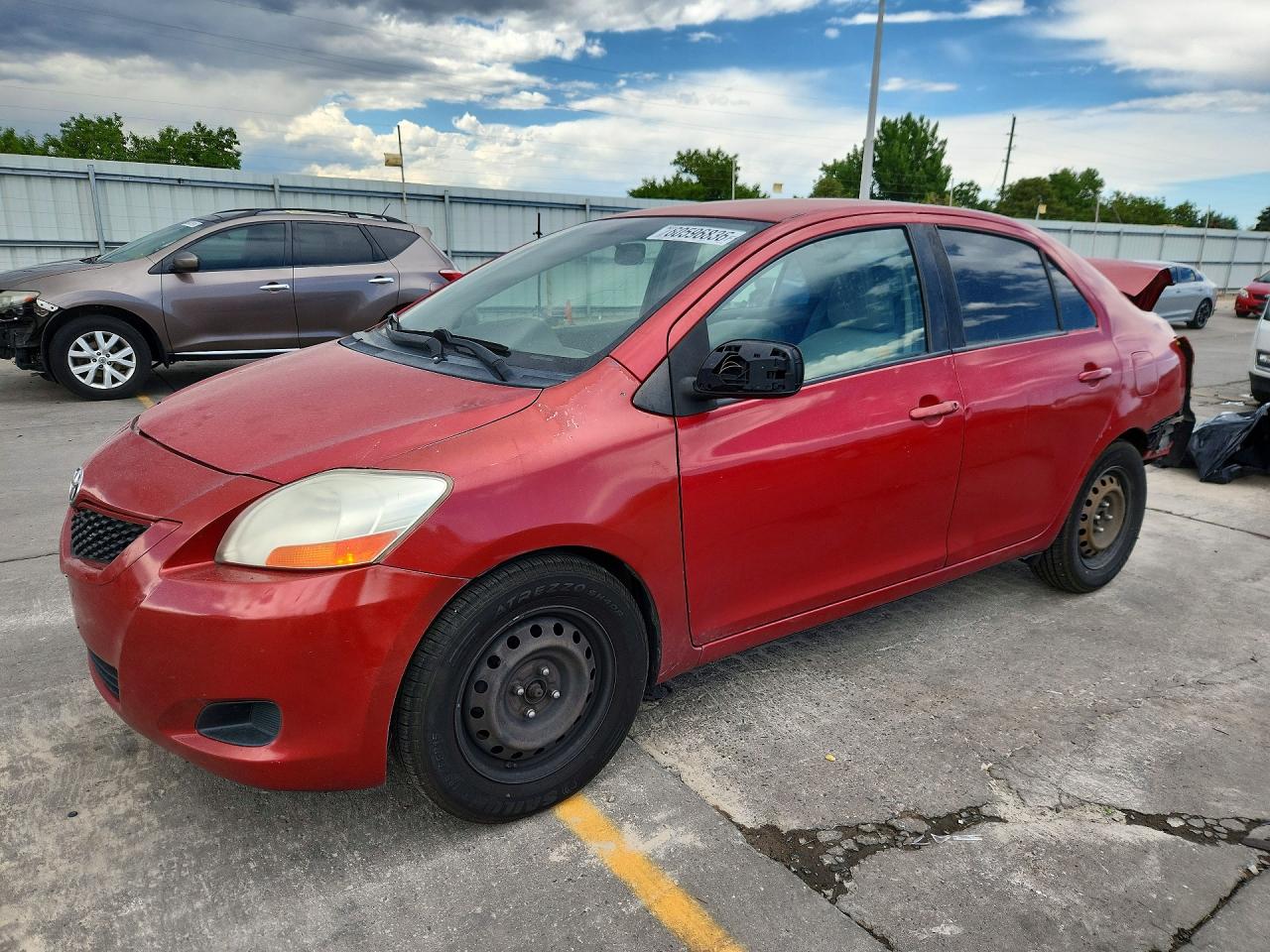 2010 Toyota Yaris Base Red vin: JTDBT4K34A1379692