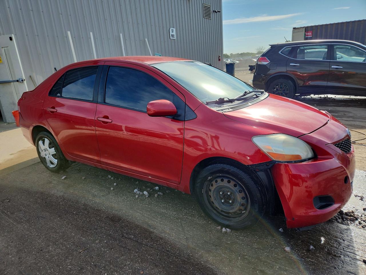2010 Toyota Yaris Base Red vin: JTDBT4K34A1389543