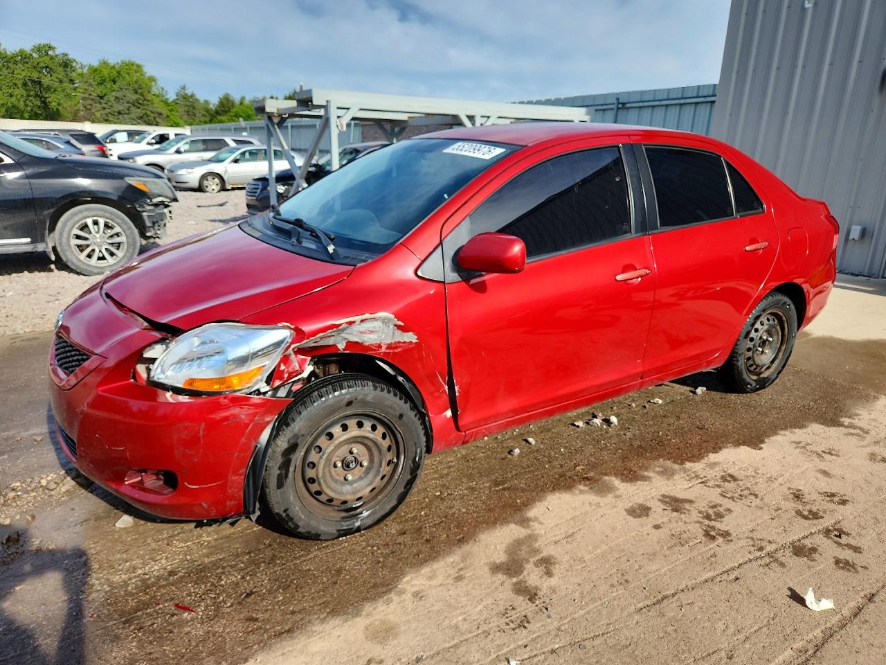 2010 Toyota Yaris Base Red vin: JTDBT4K34A1389543