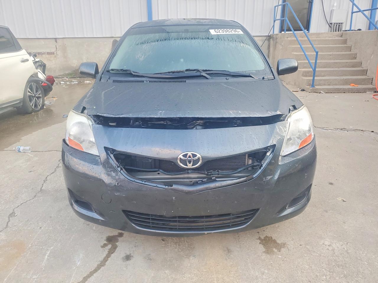 2011 Toyota Yaris Base Gray vin: JTDBT4K34B1401465