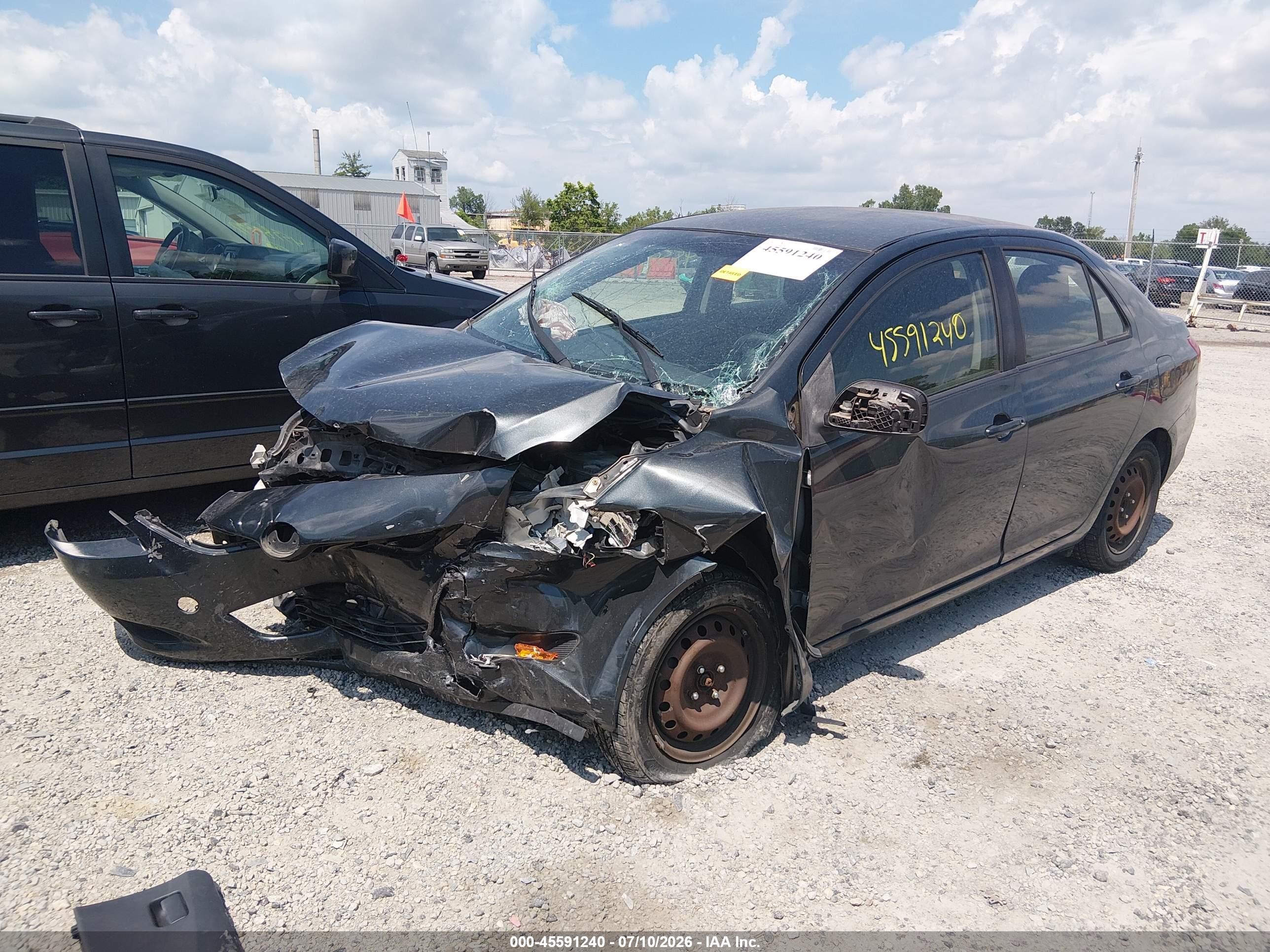 2011 Toyota Yaris   Black vin: JTDBT4K34BL000860