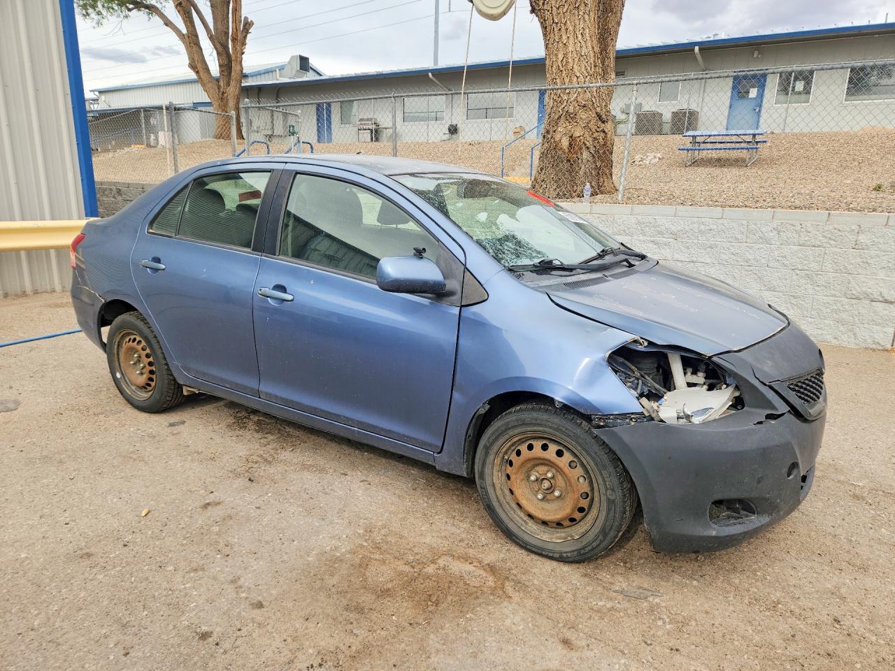 2012 Toyota Yaris Sedan Синий vin: JTDBT4K34C1418445
