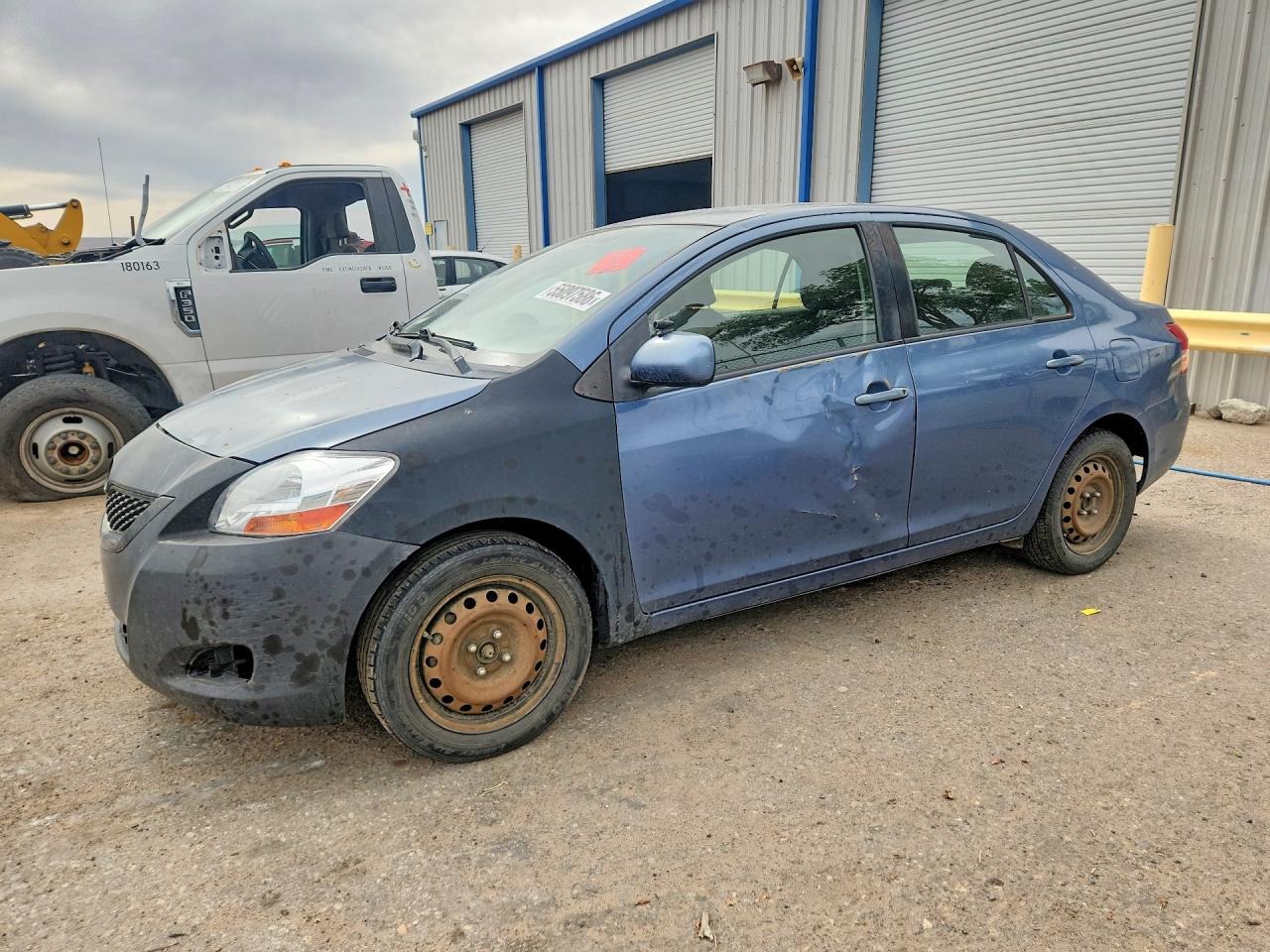 2012 Toyota Yaris Sedan Синий vin: JTDBT4K34C1418445